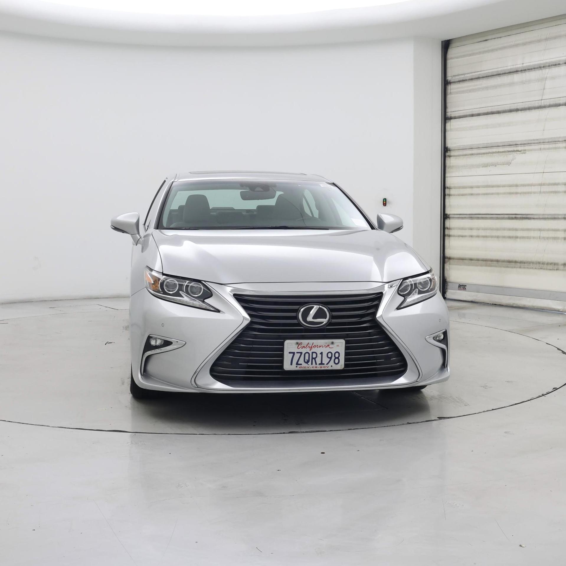 Thumbnail: 2017 Lexus ES - 5