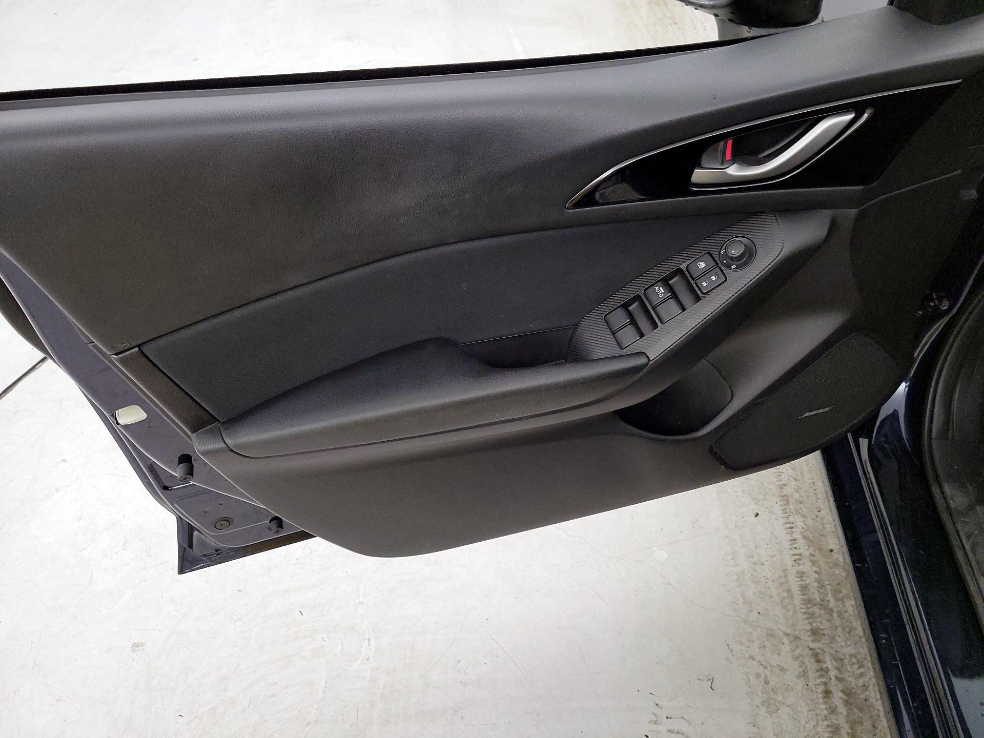 Thumbnail: 2015 Mazda Mazda3 - 12