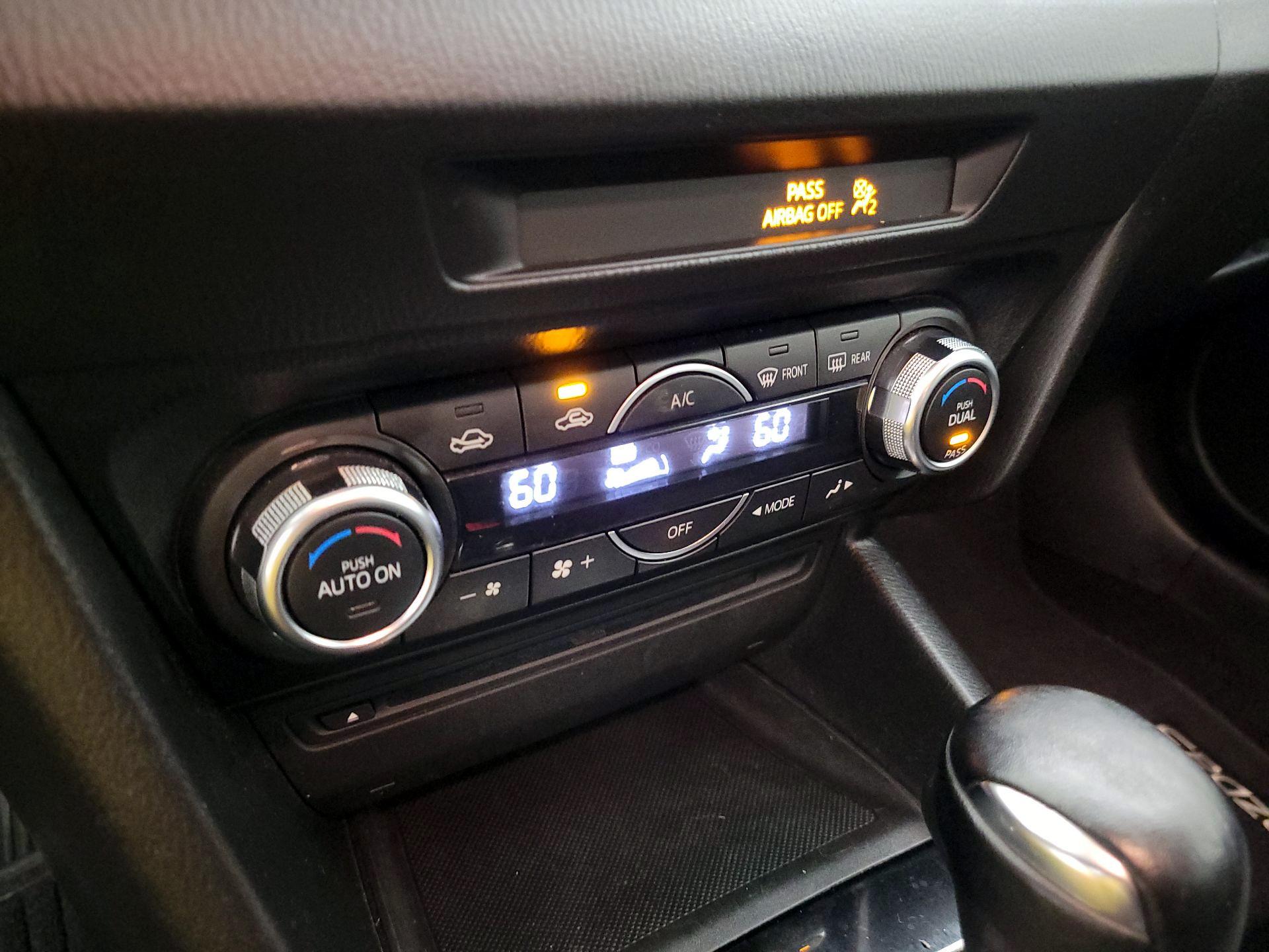 Thumbnail: 2015 Mazda Mazda3 - 17