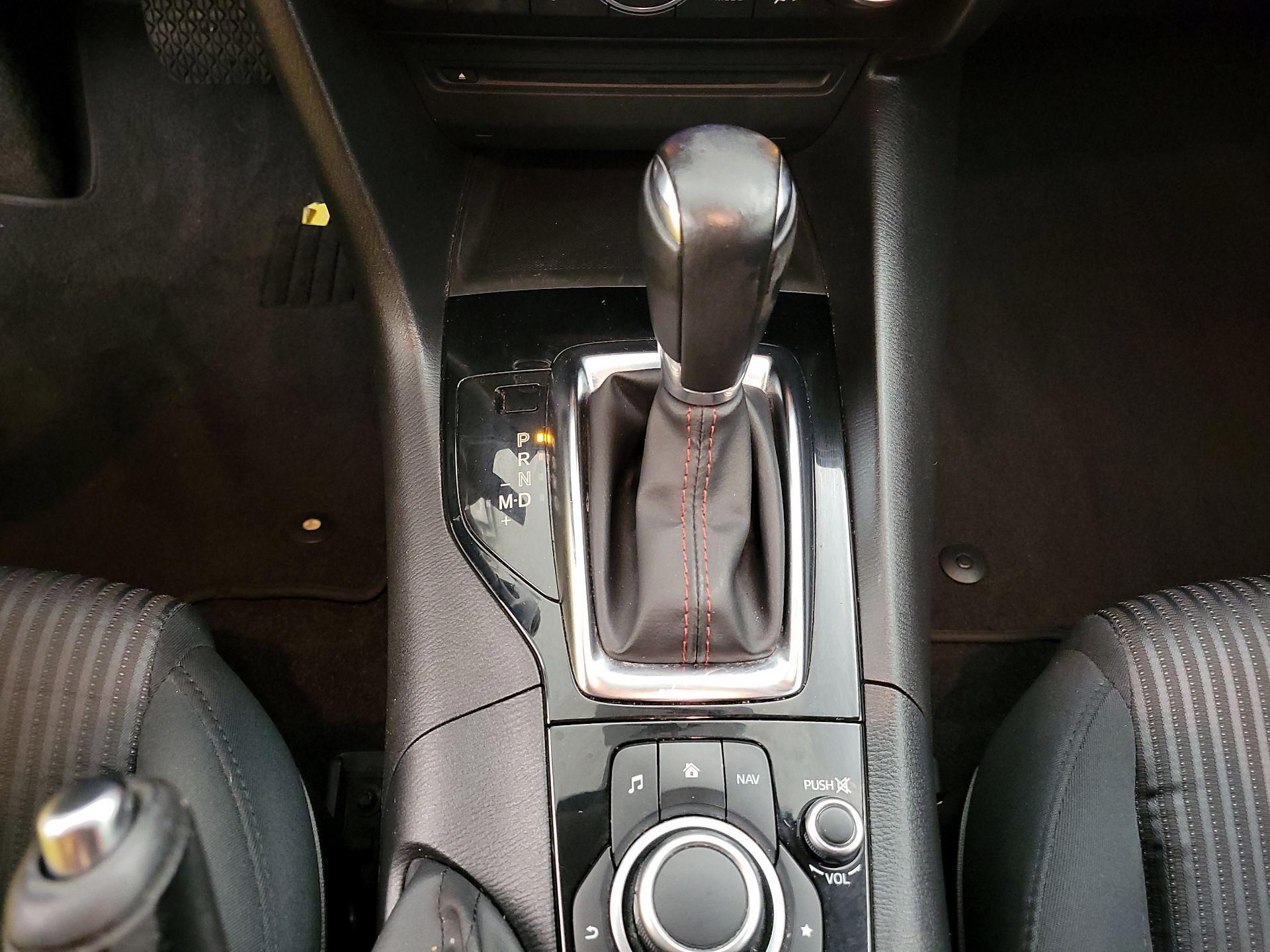 Thumbnail: 2015 Mazda Mazda3 - 18