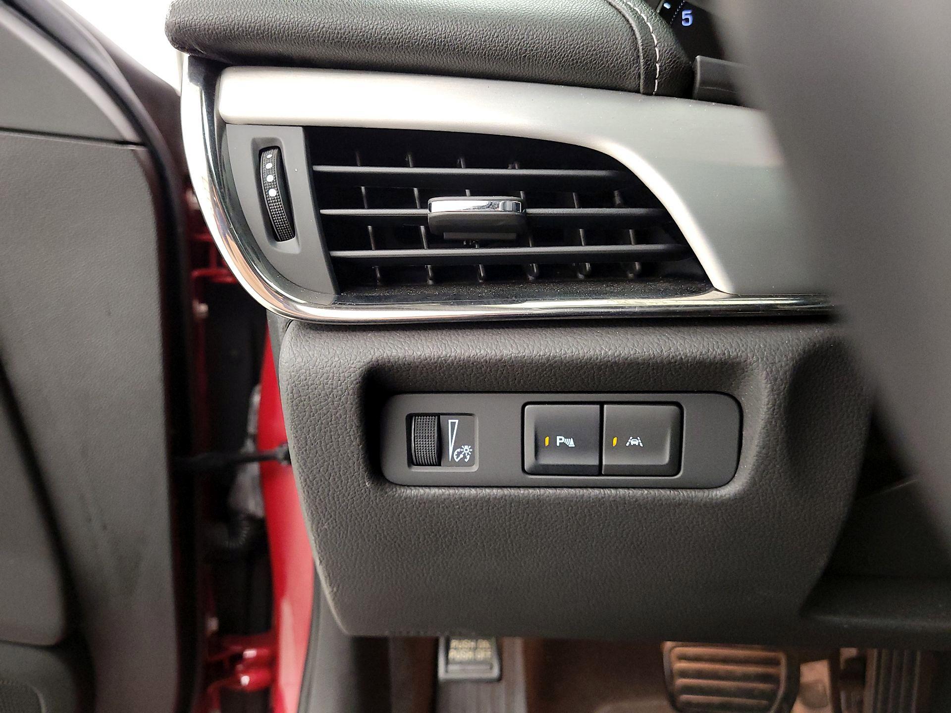 Thumbnail: 2018 Cadillac ATS - 13