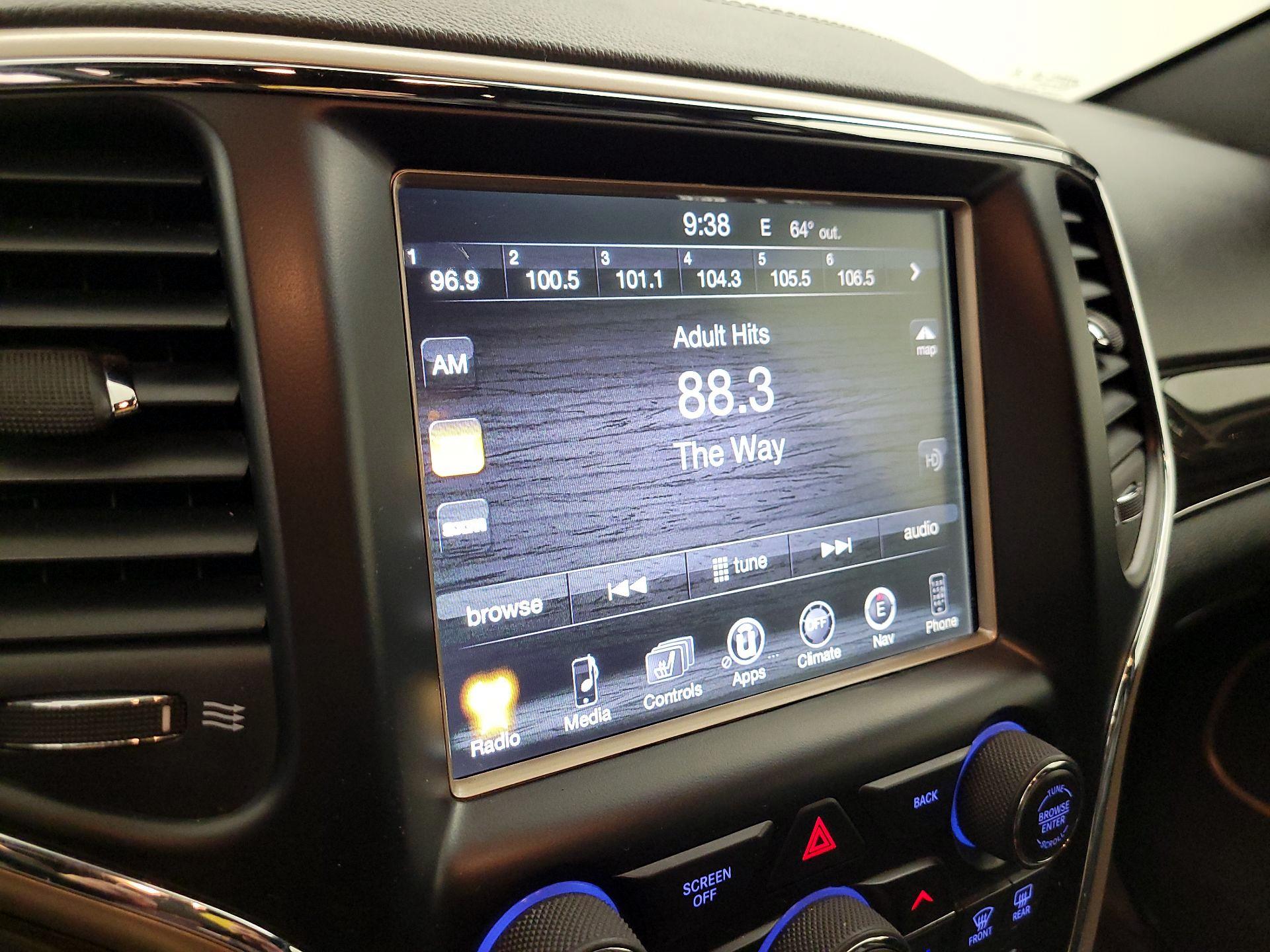 Thumbnail: 2017 Jeep Grand Cherokee - 16