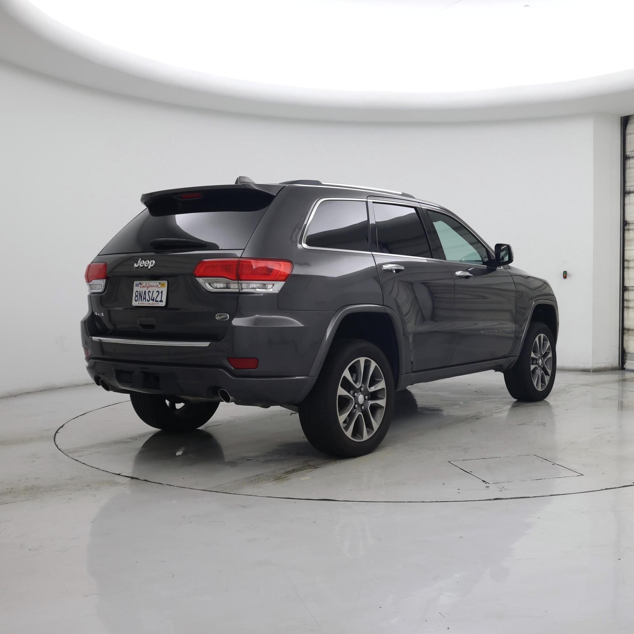 Thumbnail: 2017 Jeep Grand Cherokee - 8