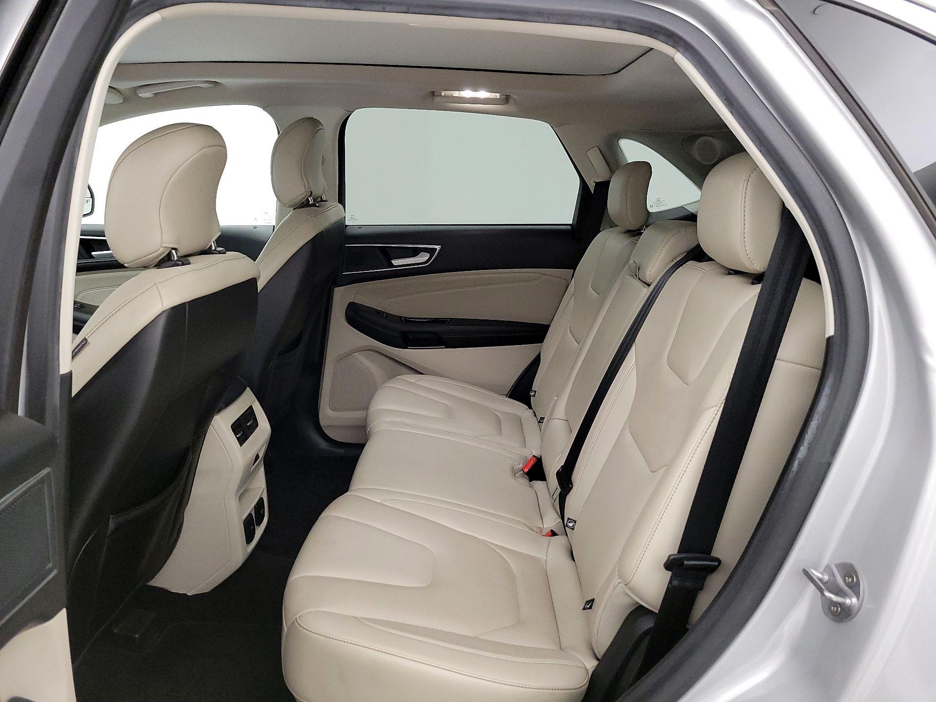 Thumbnail: 2018 Ford Edge - 19