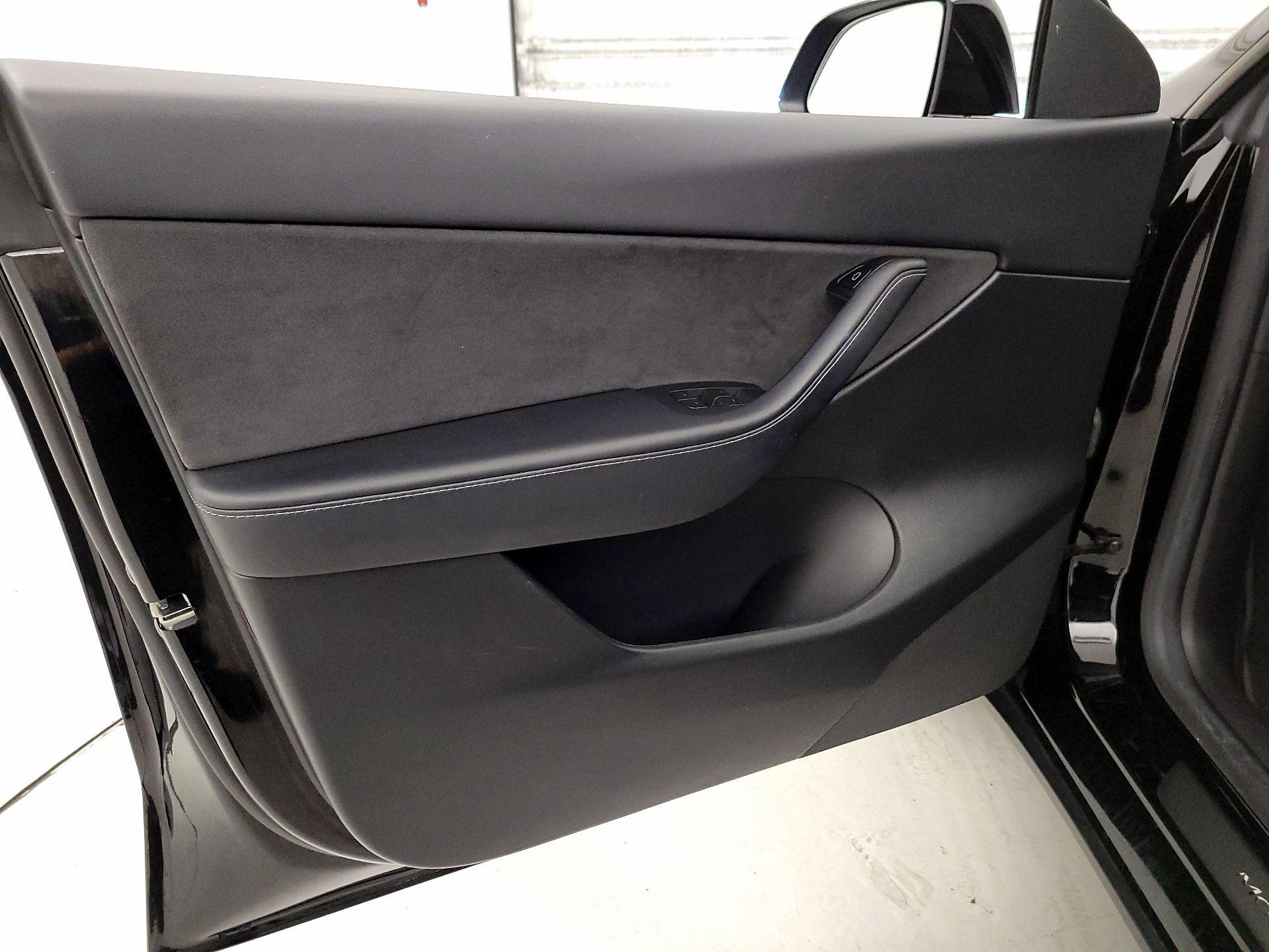 Thumbnail: 2021 Tesla Model Y - 12