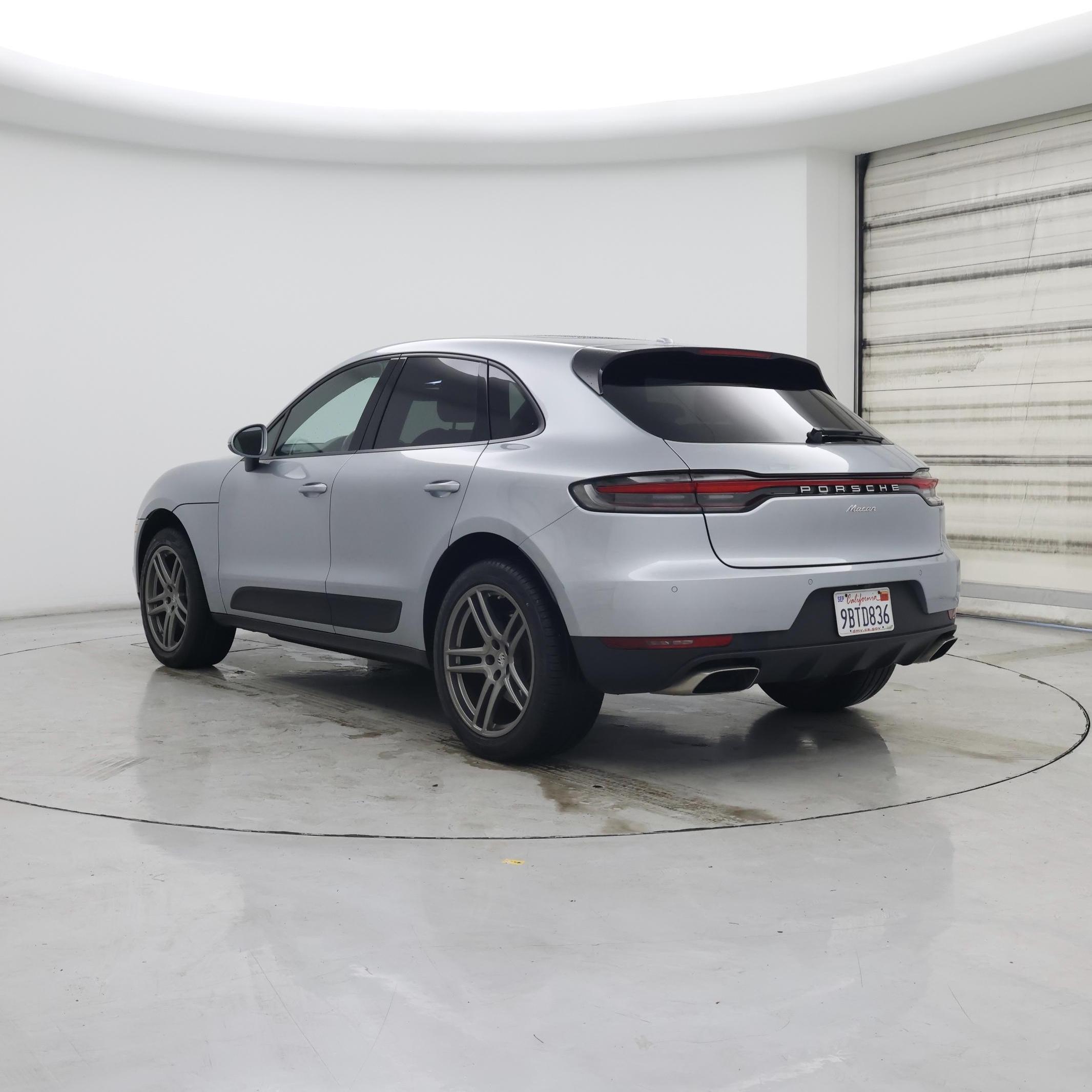Thumbnail: 2021 Porsche Macan - 2