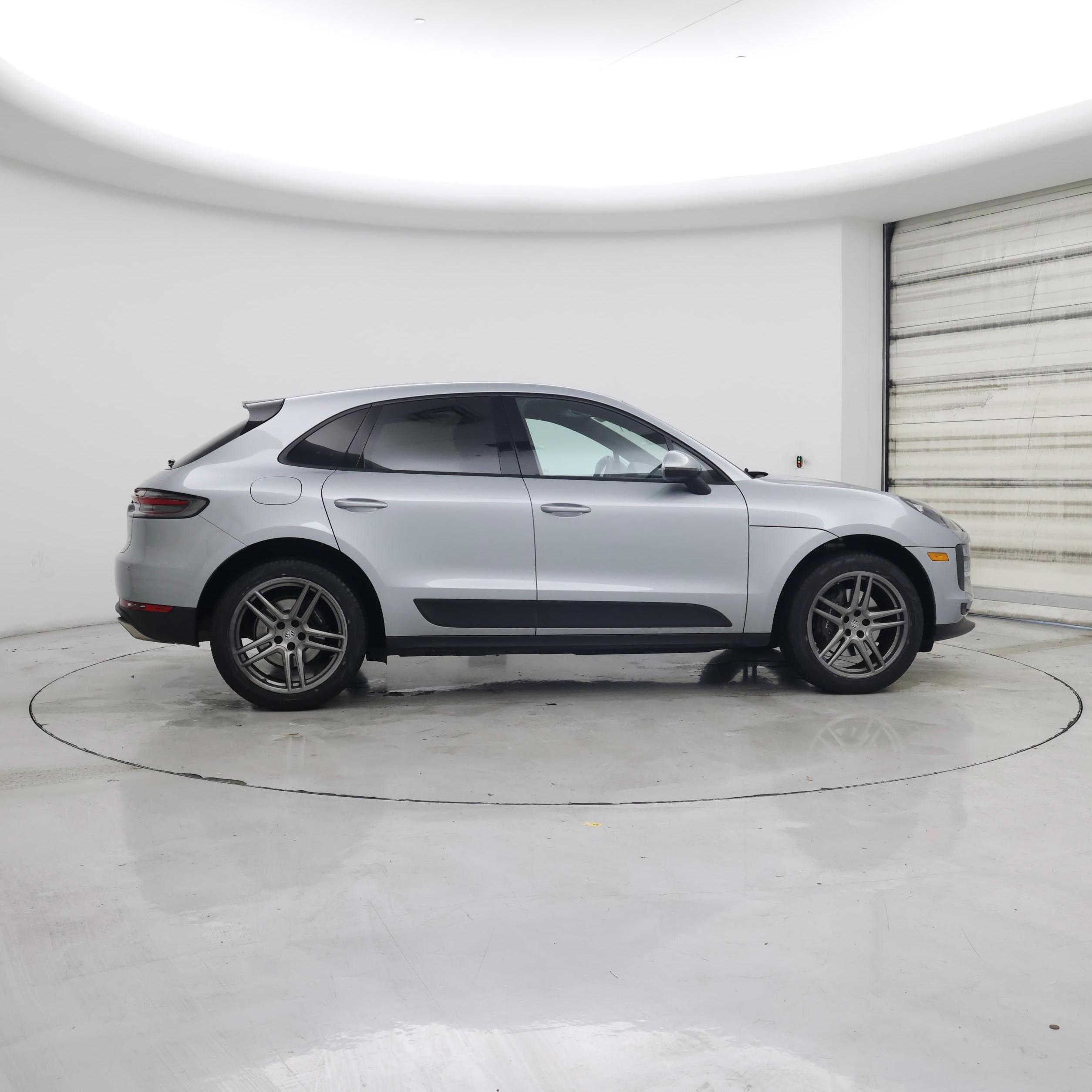 Thumbnail: 2021 Porsche Macan - 7