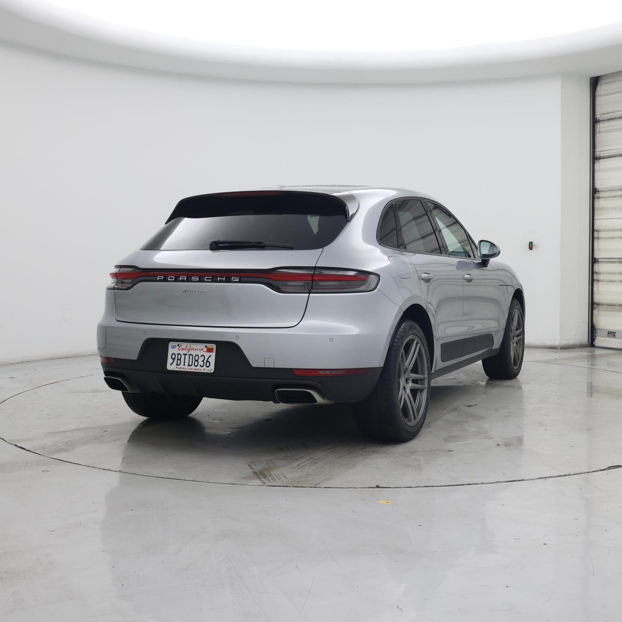 Thumbnail: 2021 Porsche Macan - 8