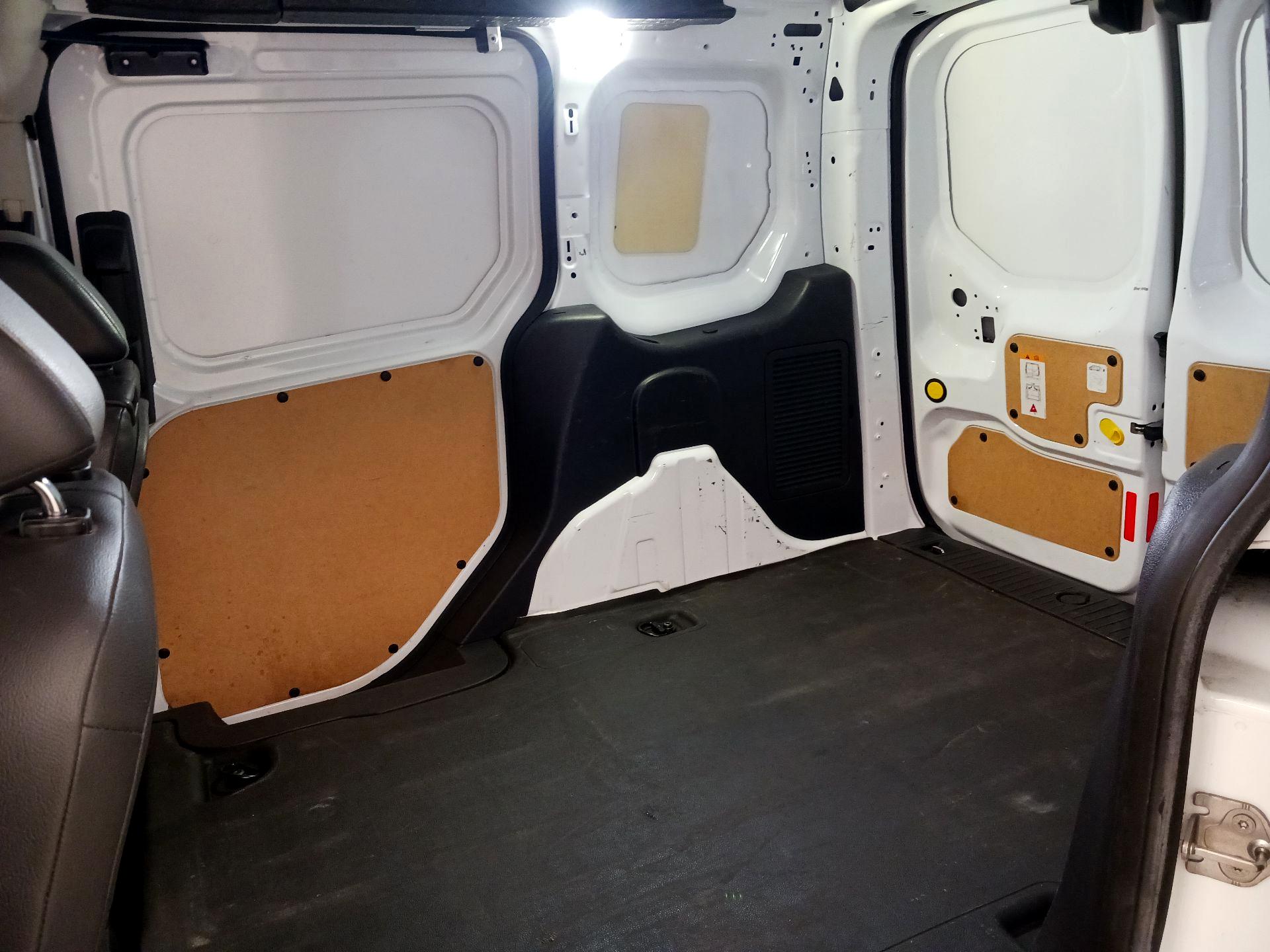 Thumbnail: 2016 Ford Transit Series - 18