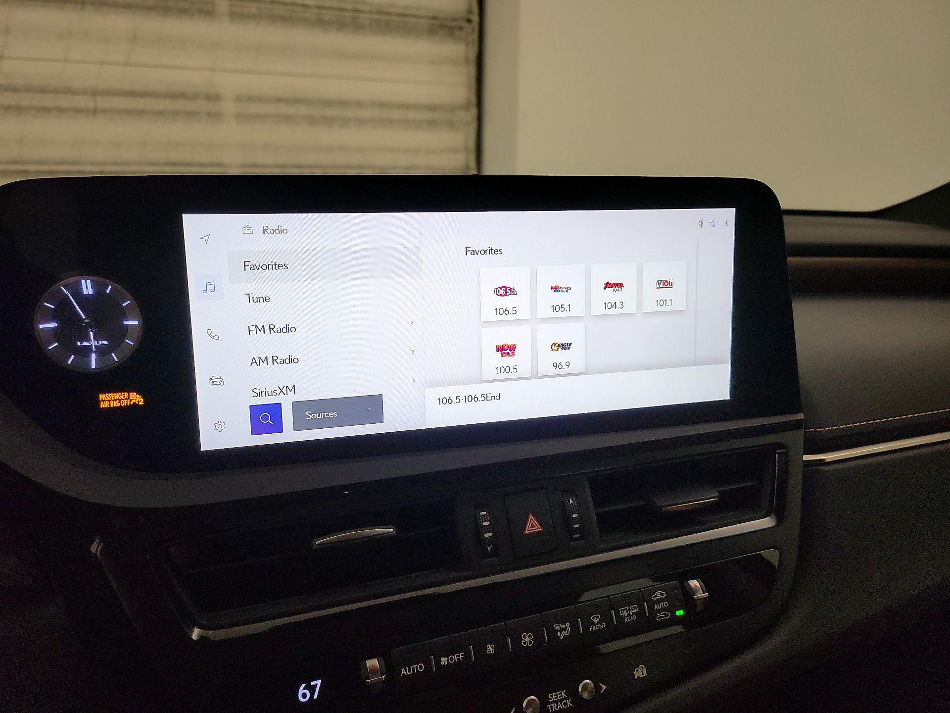 Thumbnail: 2024 Lexus ES - 16