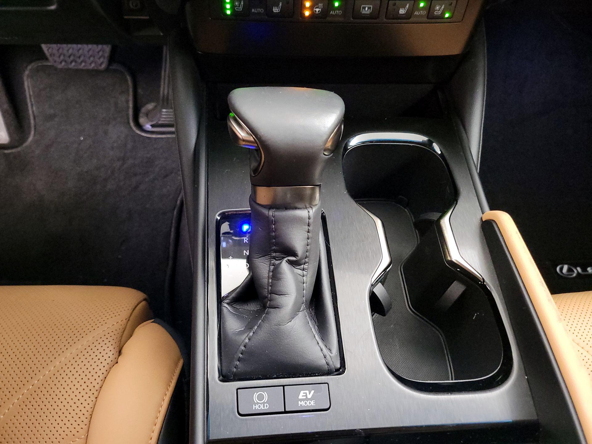 Thumbnail: 2024 Lexus ES - 18
