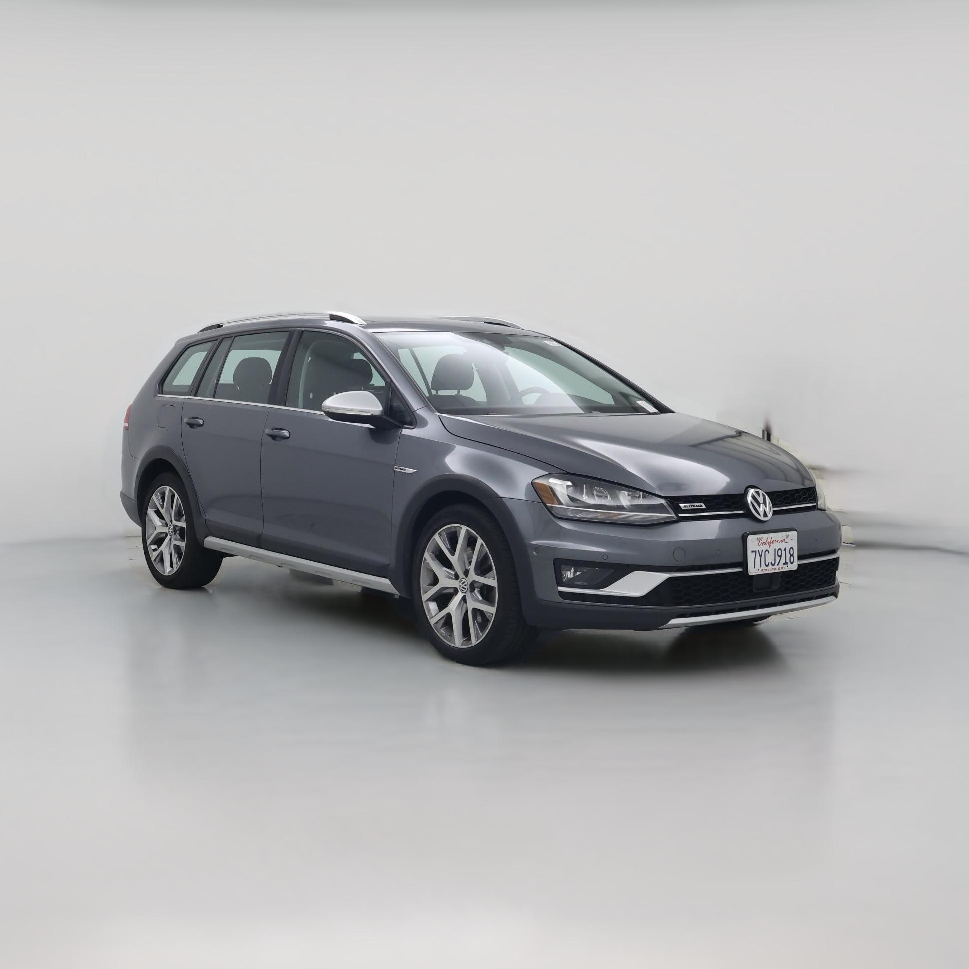 Thumbnail: 2017 Volkswagen Golf - 1