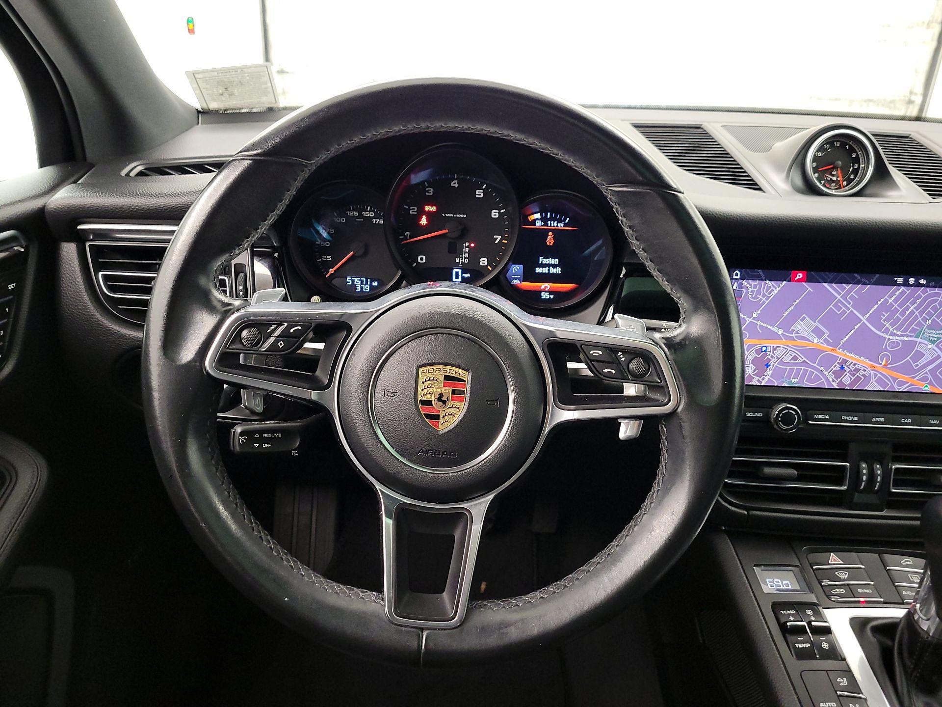 Thumbnail: 2020 Porsche Macan - 10