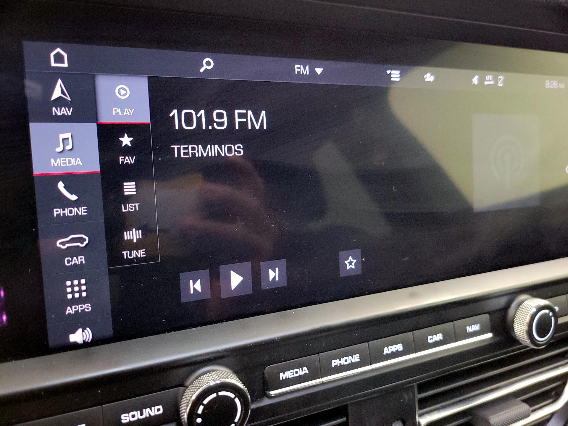 Thumbnail: 2020 Porsche Macan - 16