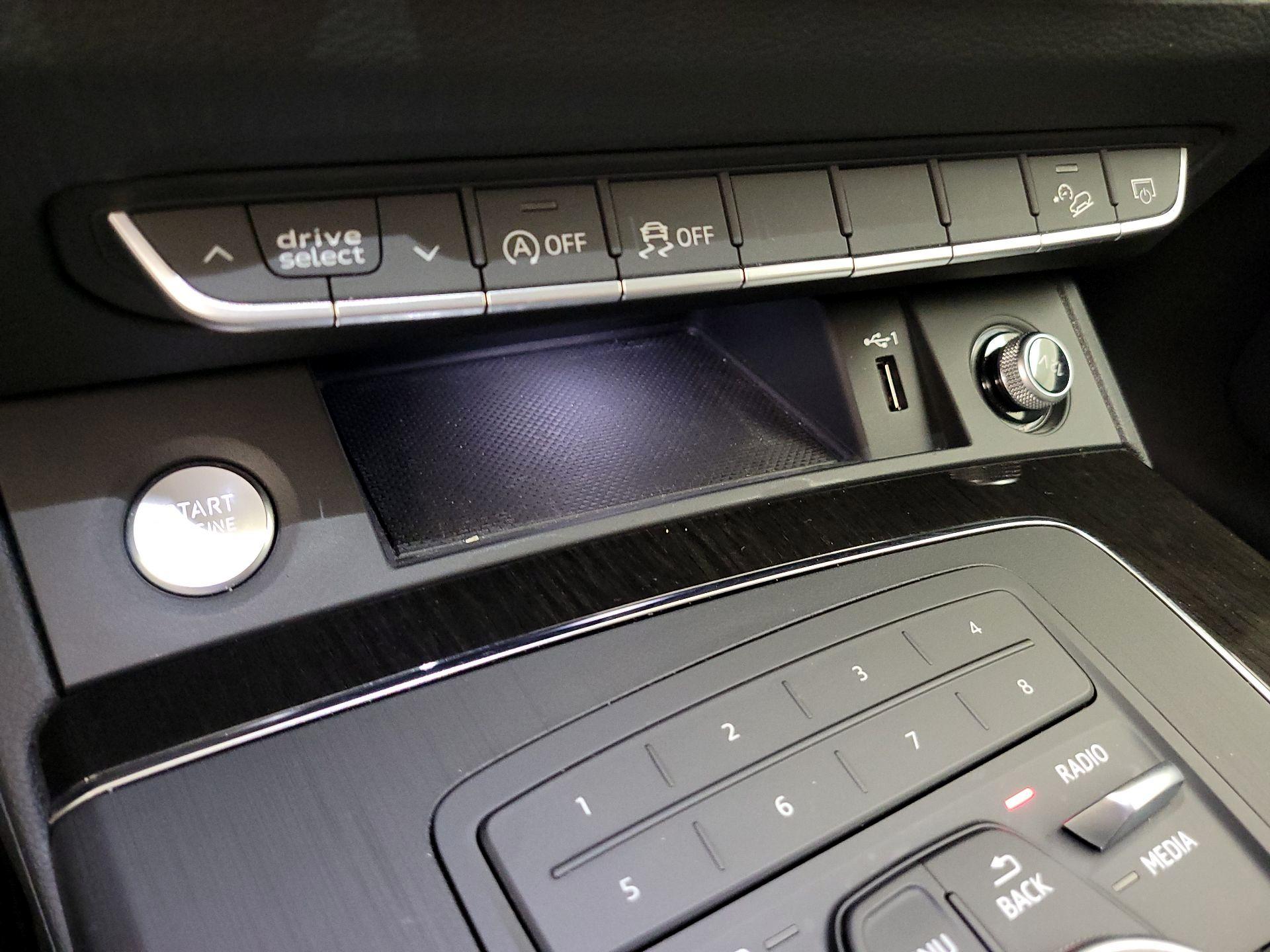 Thumbnail: 2019 Audi Q5 - 19