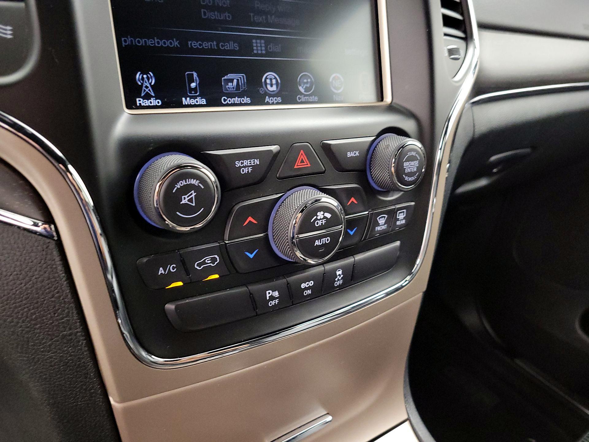 Thumbnail: 2015 Jeep Grand Cherokee - 16