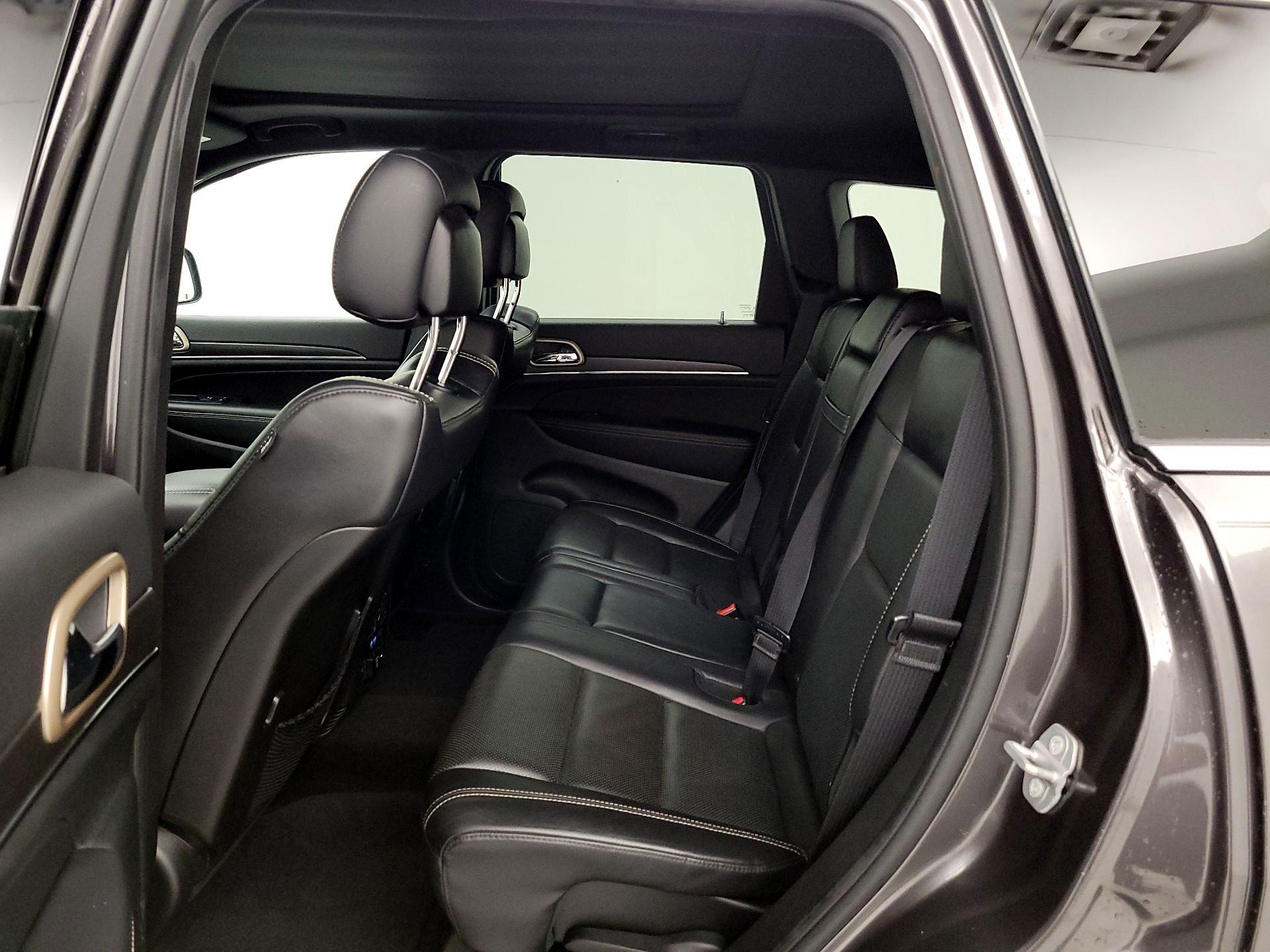 Thumbnail: 2015 Jeep Grand Cherokee - 19