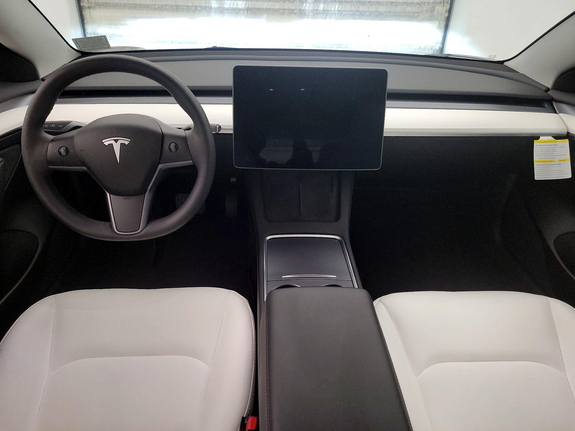 Thumbnail: 2023 Tesla Model 3 - 9