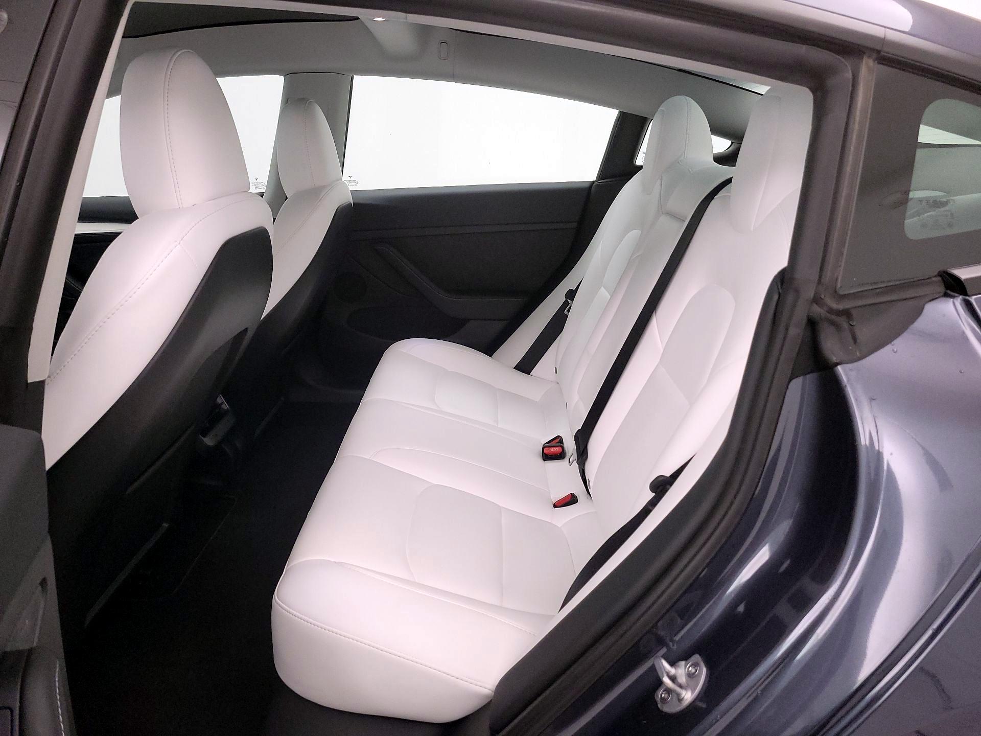 Thumbnail: 2023 Tesla Model 3 - 19