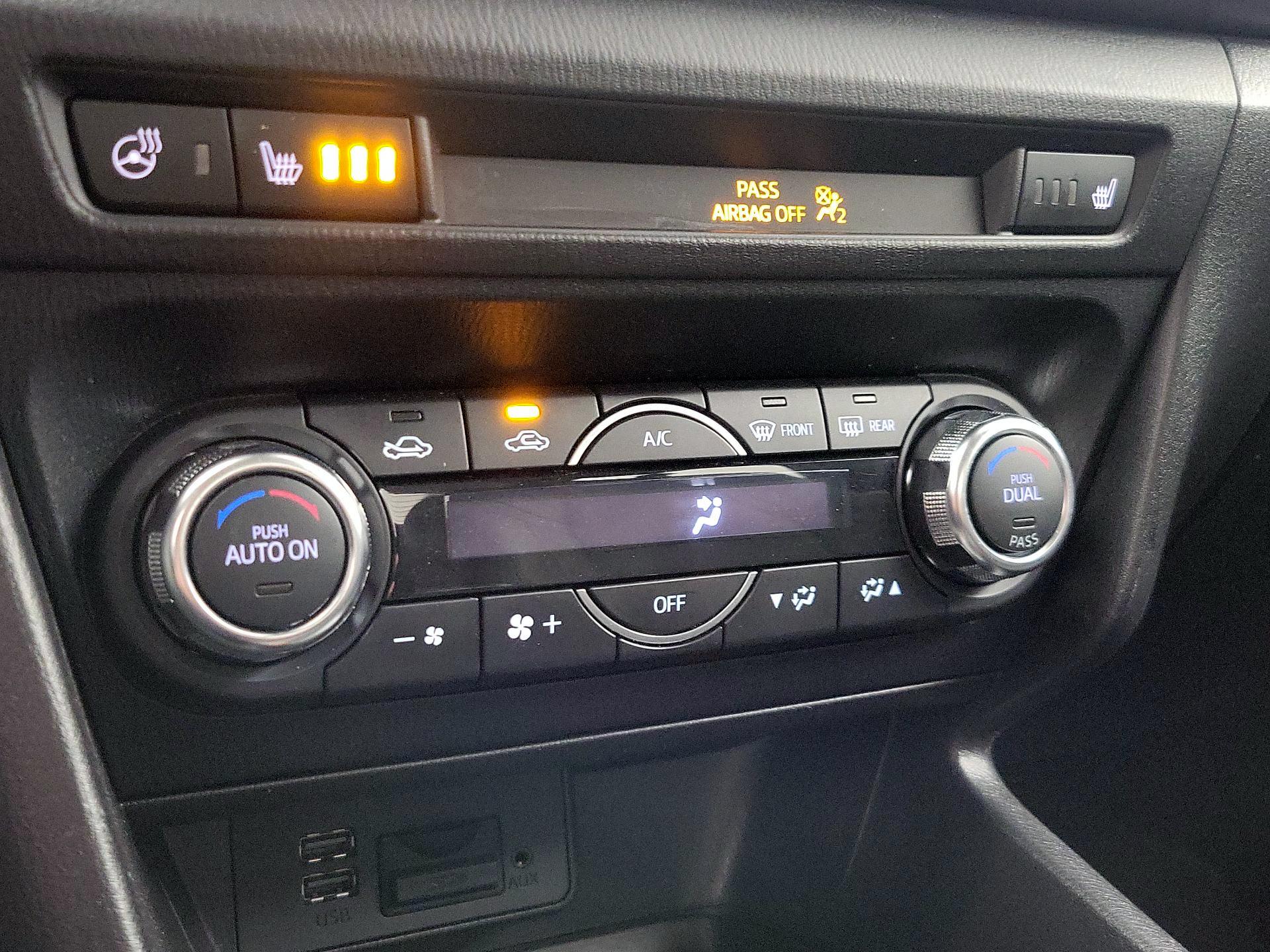 Thumbnail: 2017 Mazda Mazda3 - 16