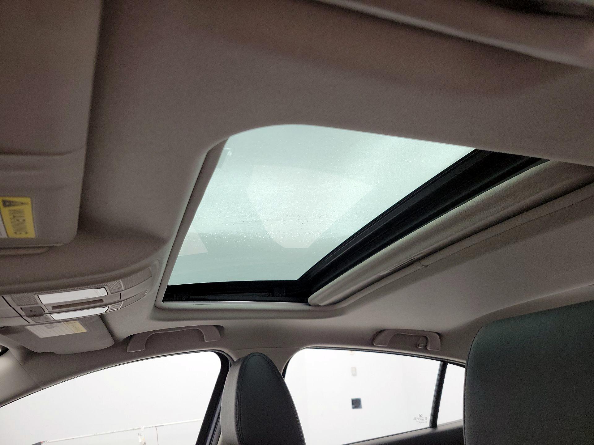 Thumbnail: 2017 Mazda Mazda3 - 19