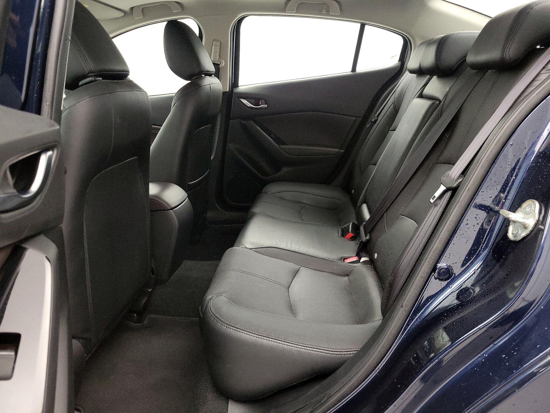 Thumbnail: 2017 Mazda Mazda3 - 20