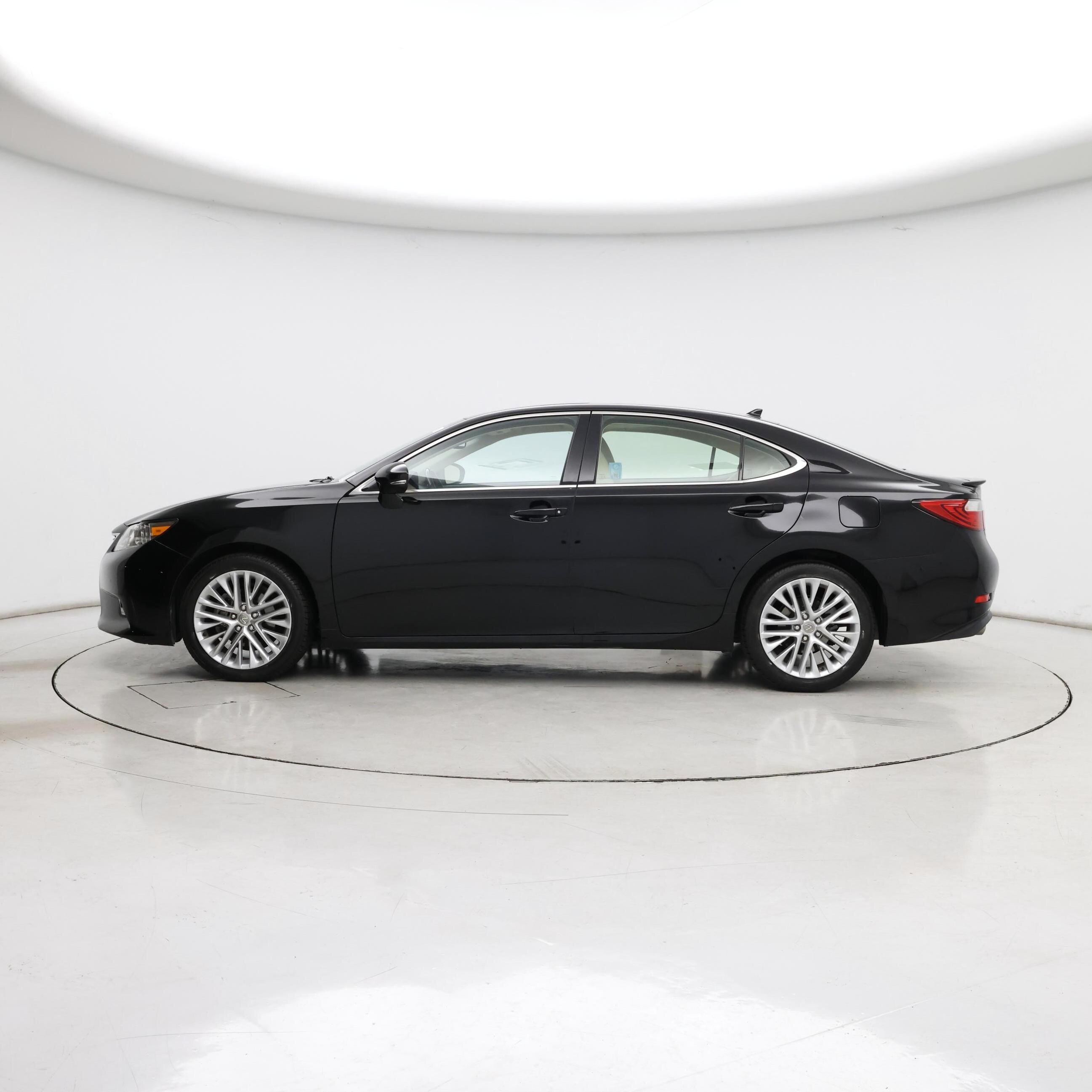 Thumbnail: 2014 Lexus ES - 3