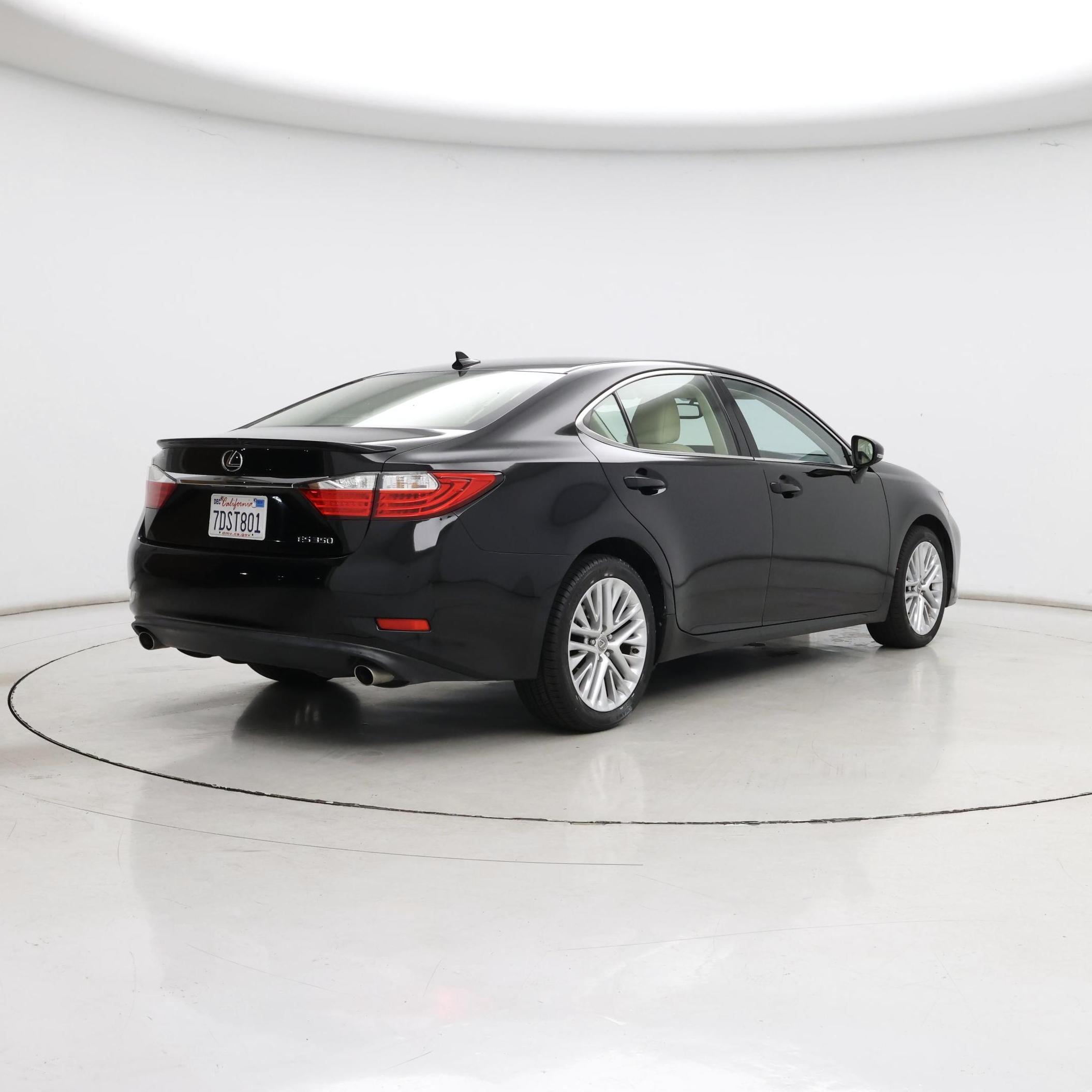 Thumbnail: 2014 Lexus ES - 8