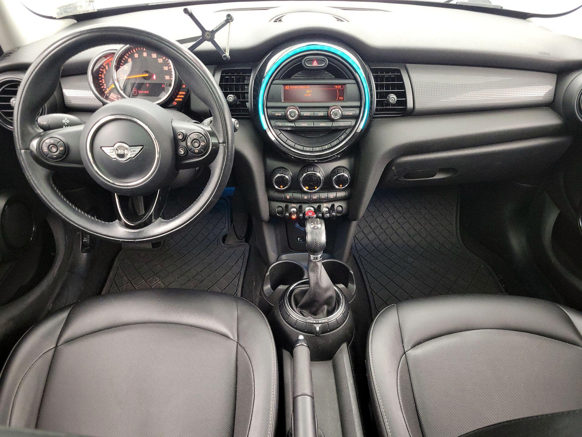 Thumbnail: 2016 MINI Cooper Hardtop - 9