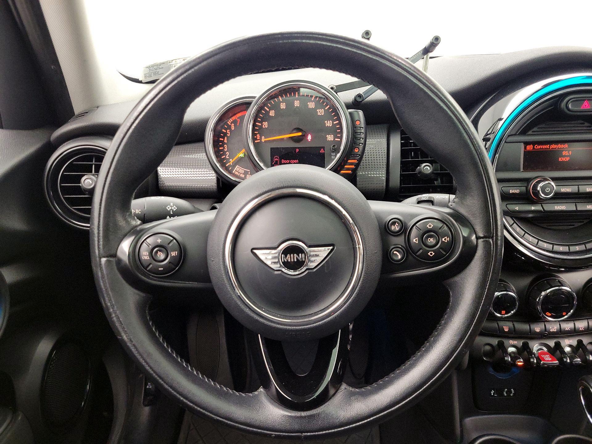 Thumbnail: 2016 MINI Cooper Hardtop - 10
