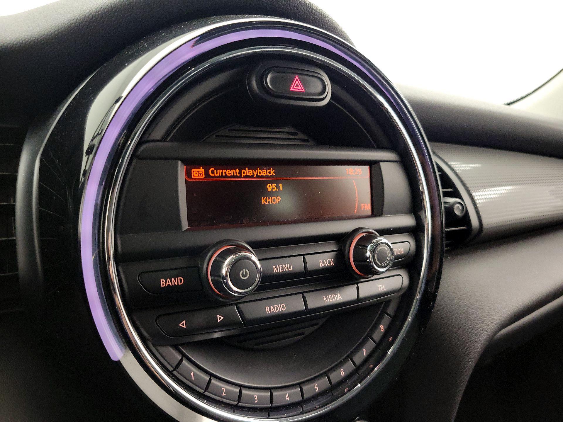 Thumbnail: 2016 MINI Cooper Hardtop - 14