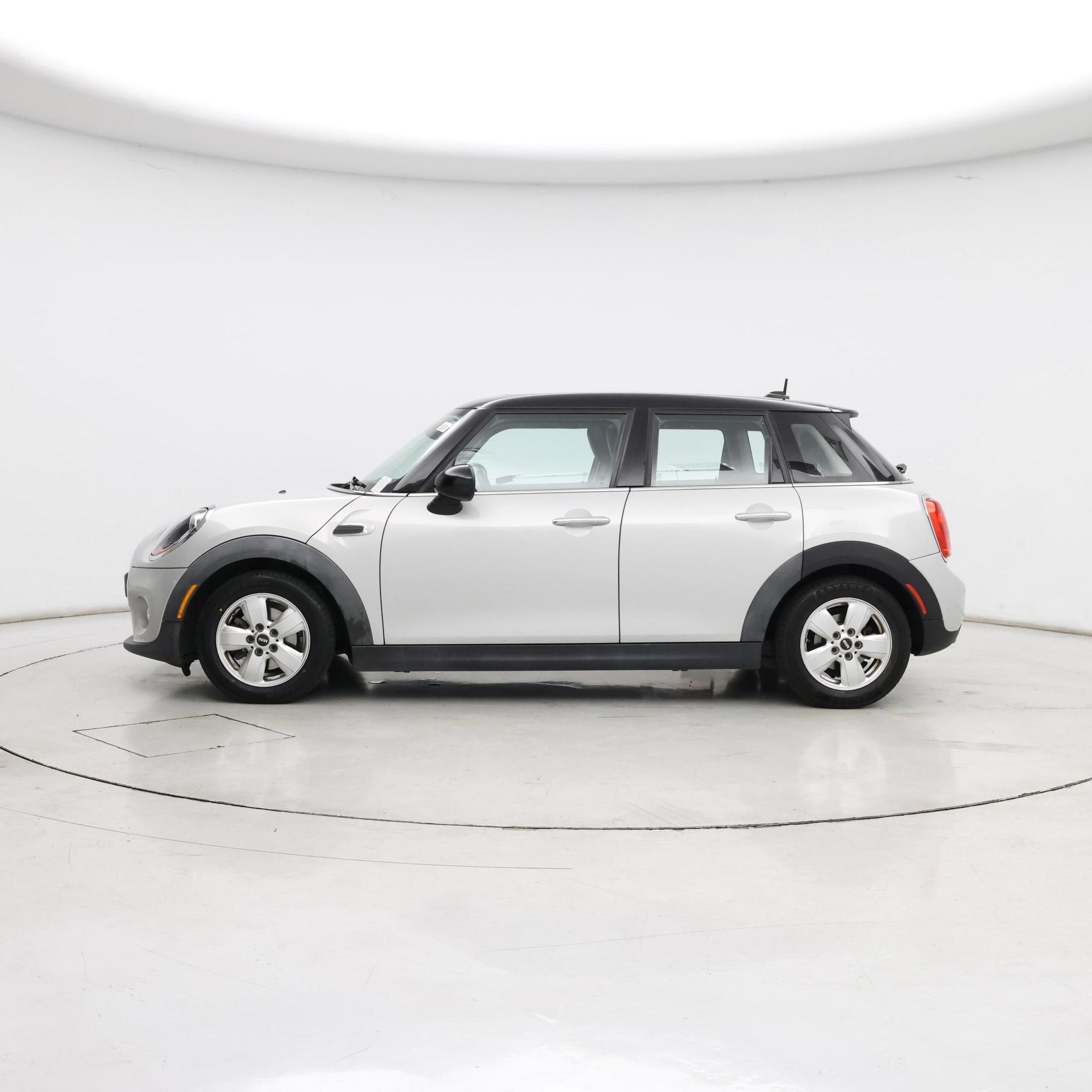 Thumbnail: 2016 MINI Cooper Hardtop - 3