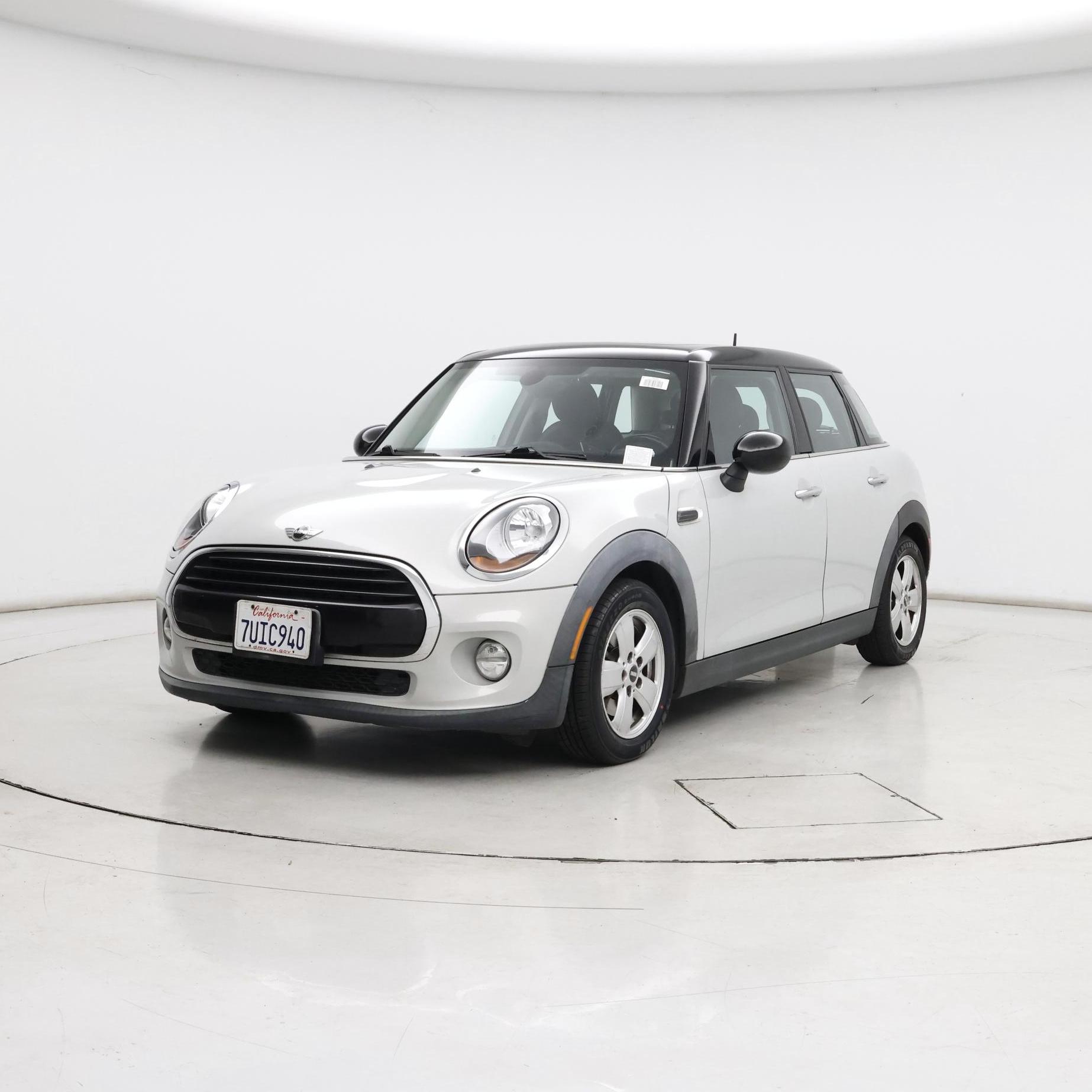 Thumbnail: 2016 MINI Cooper Hardtop - 4