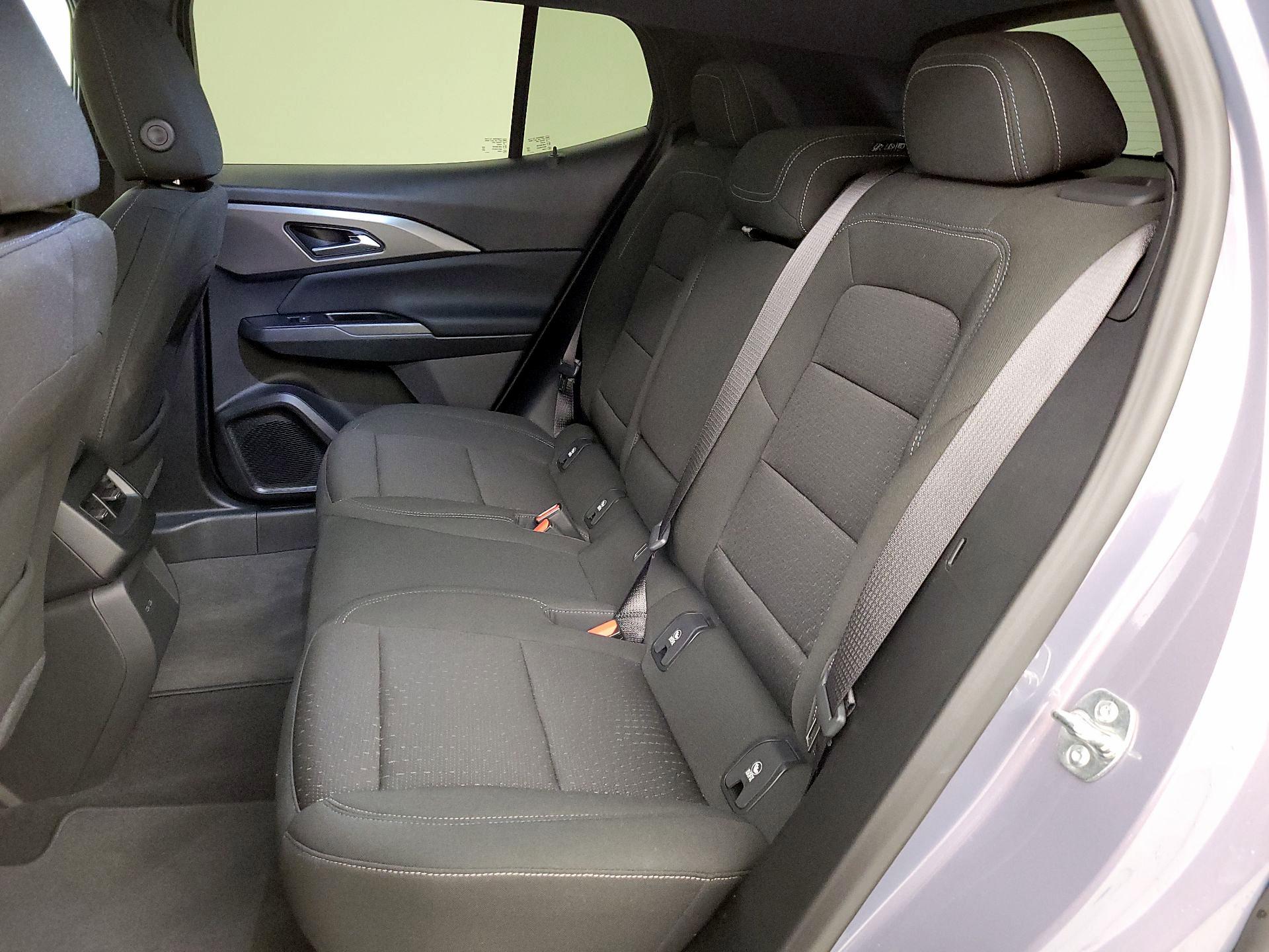 Thumbnail: 2025 Chevrolet Equinox - 18