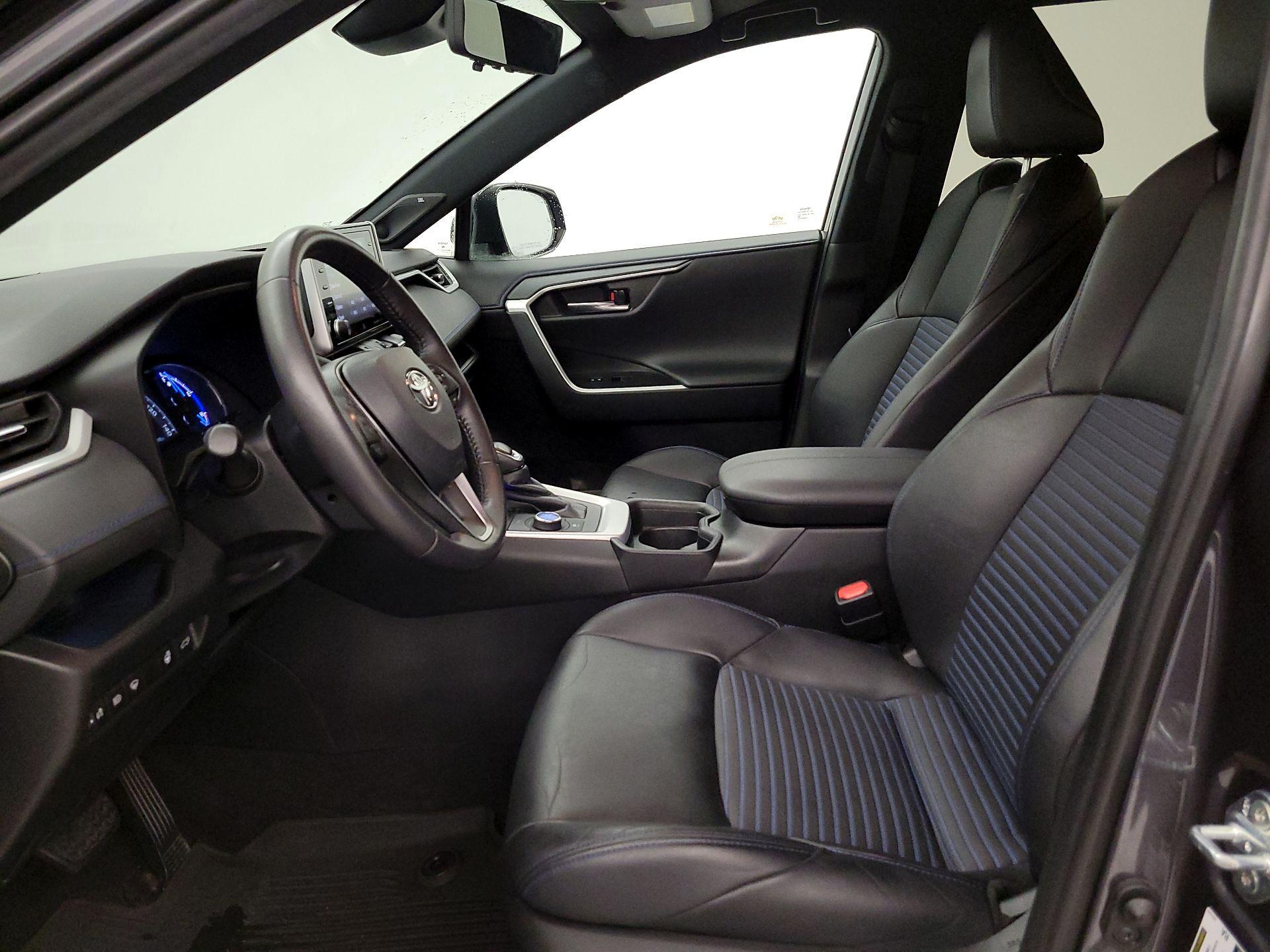 Thumbnail: 2021 Toyota RAV4 - 11