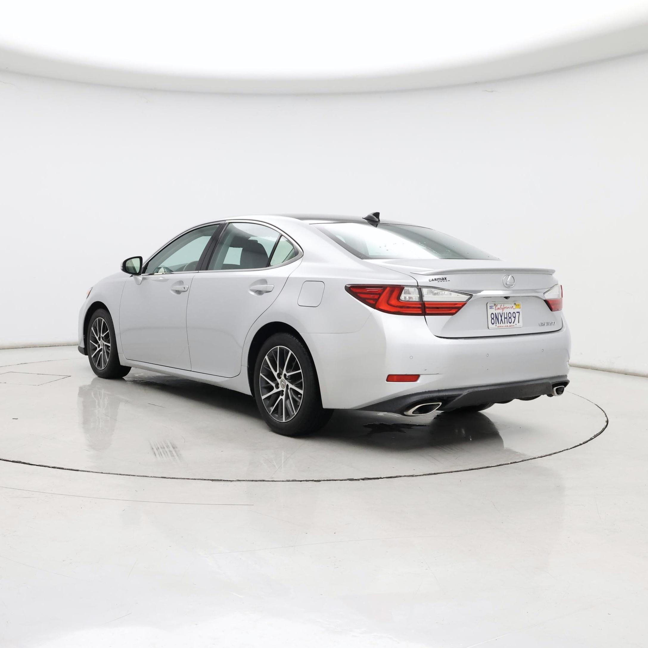 Thumbnail: 2017 Lexus ES - 2