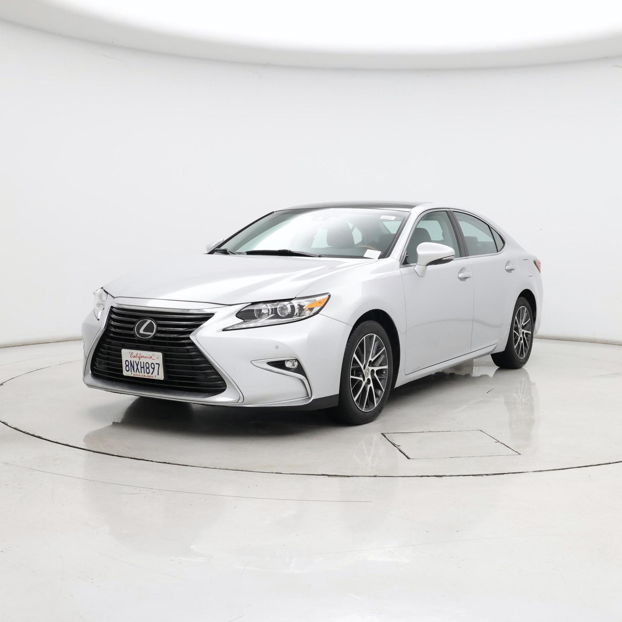 Thumbnail: 2017 Lexus ES - 4