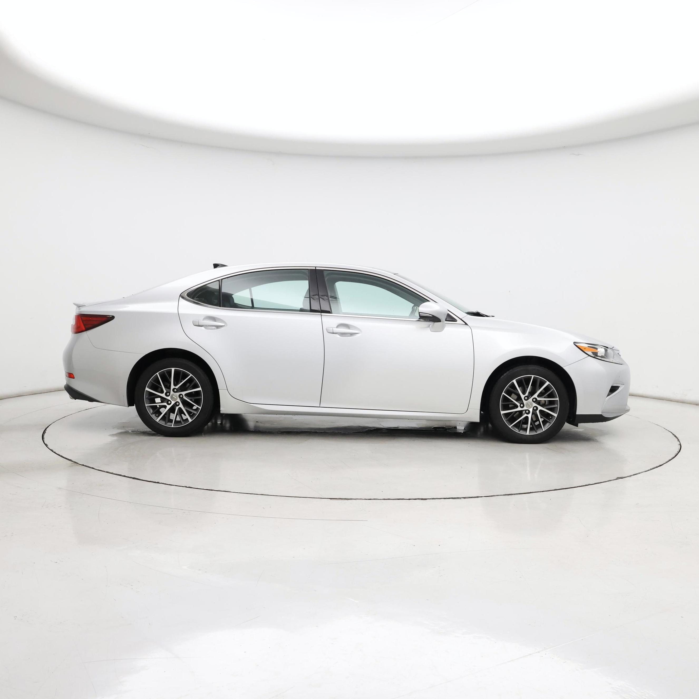 Thumbnail: 2017 Lexus ES - 7