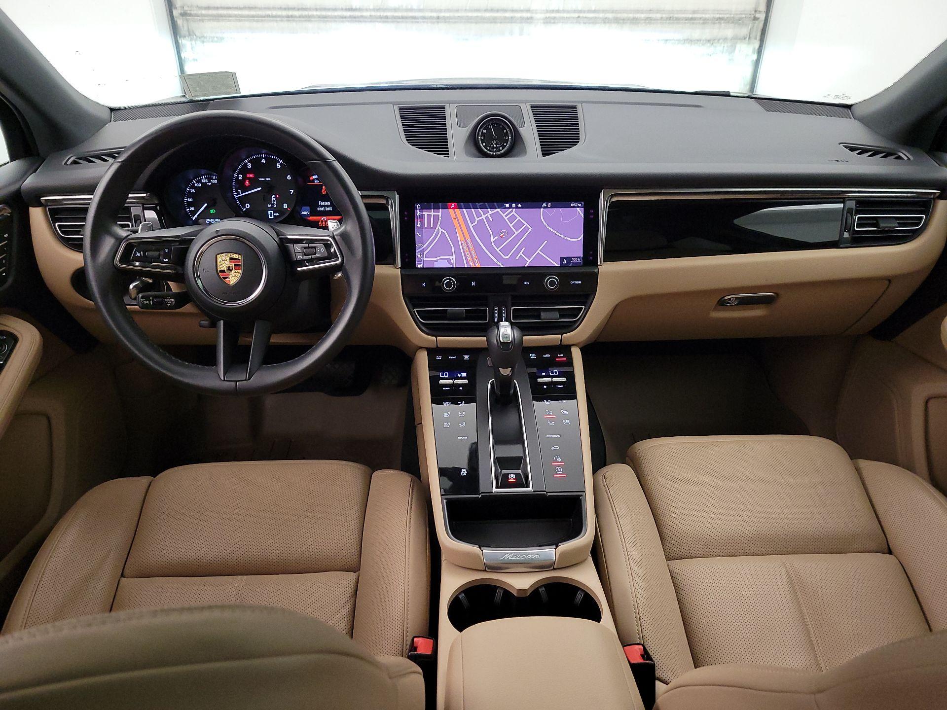 Thumbnail: 2023 Porsche Macan - 9