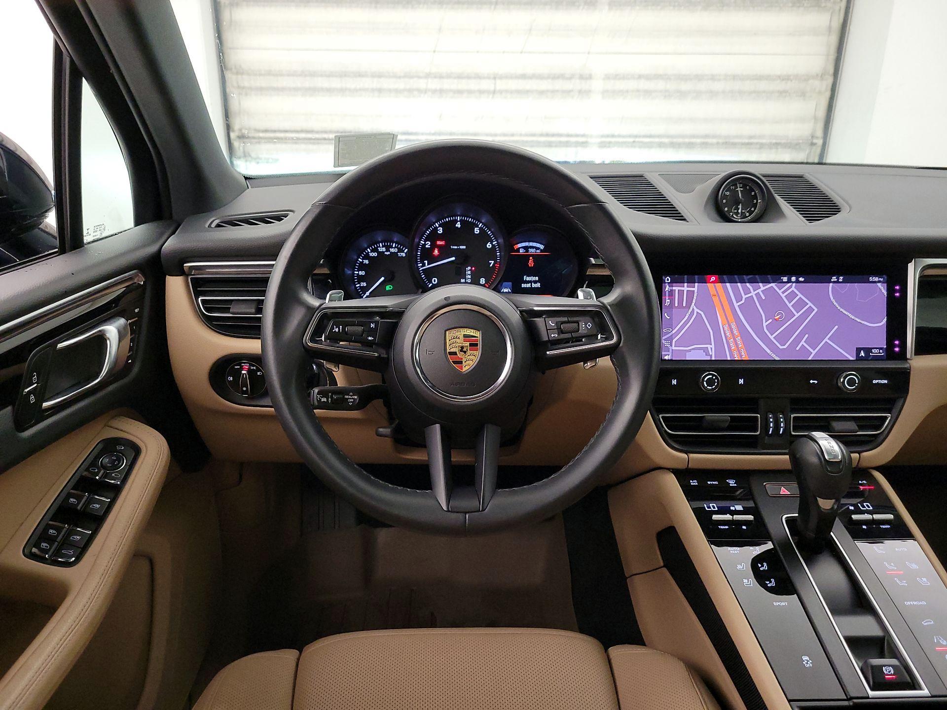 Thumbnail: 2023 Porsche Macan - 10