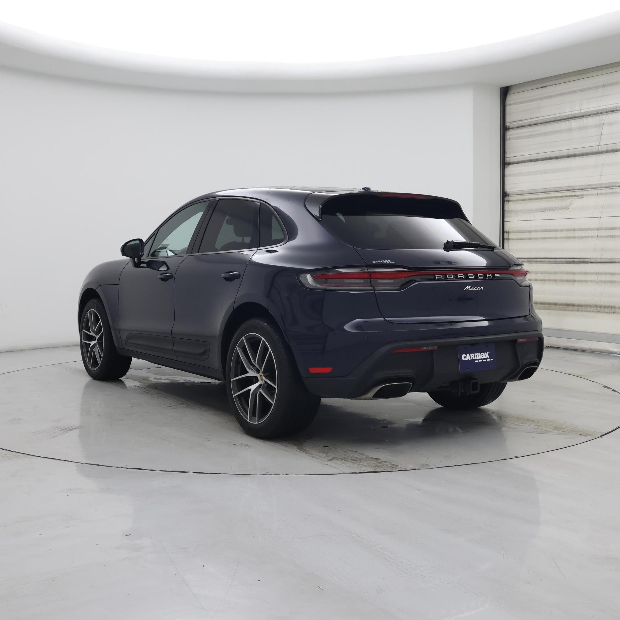 Thumbnail: 2023 Porsche Macan - 2
