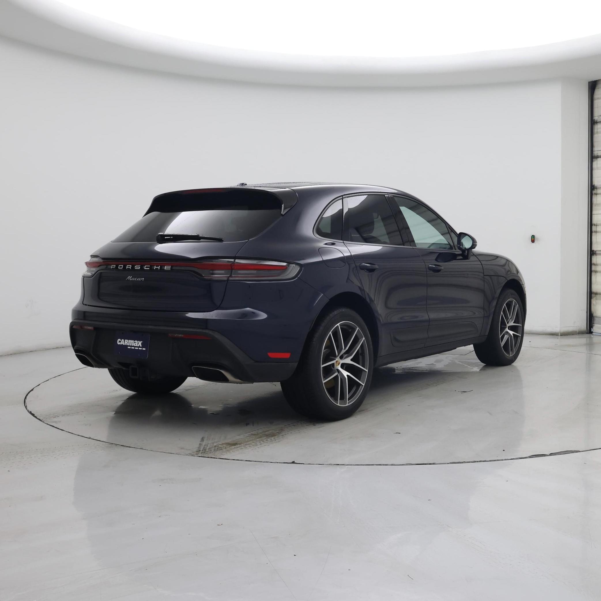 Thumbnail: 2023 Porsche Macan - 8