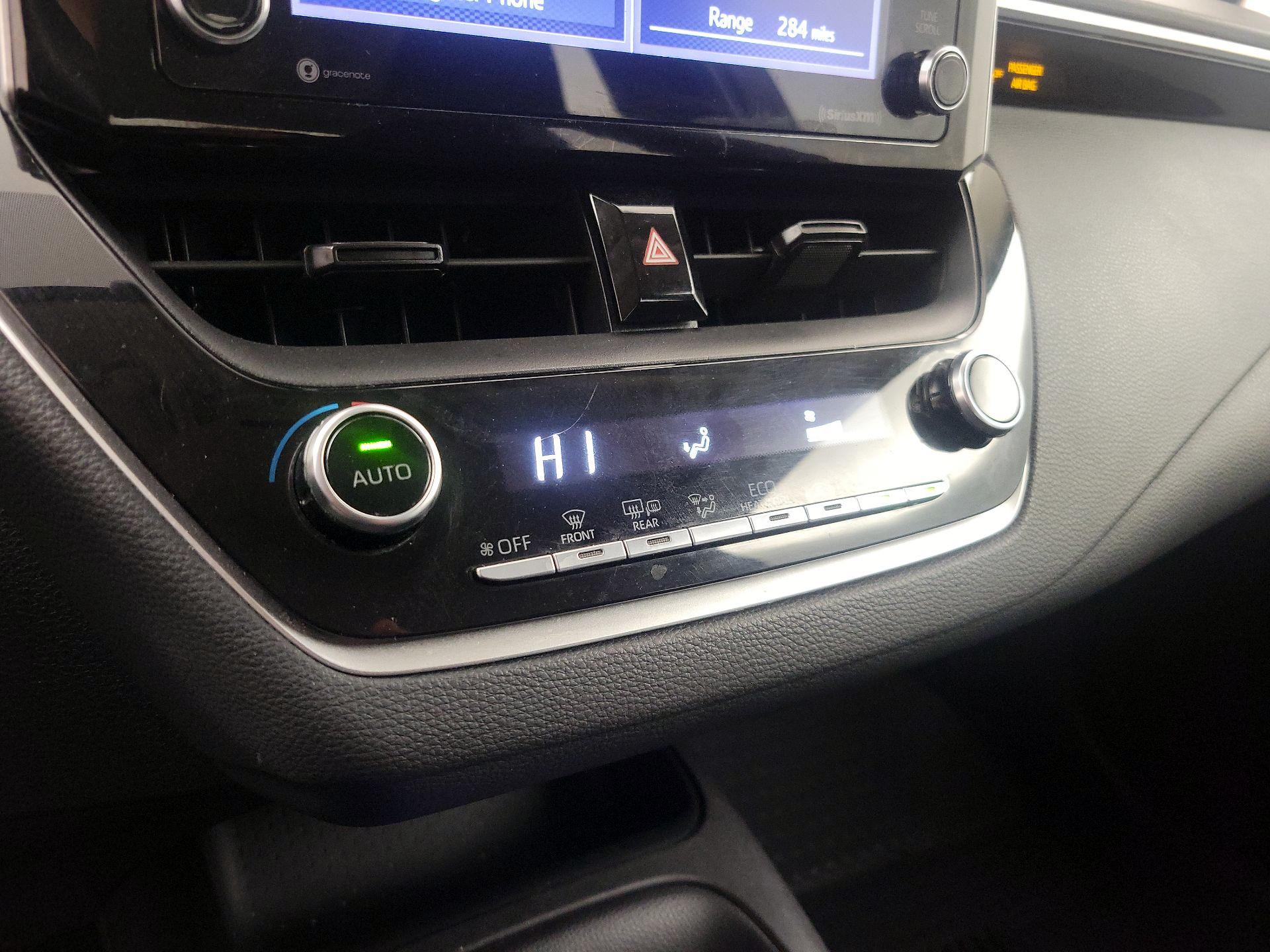 Thumbnail: 2021 Toyota Corolla - 16