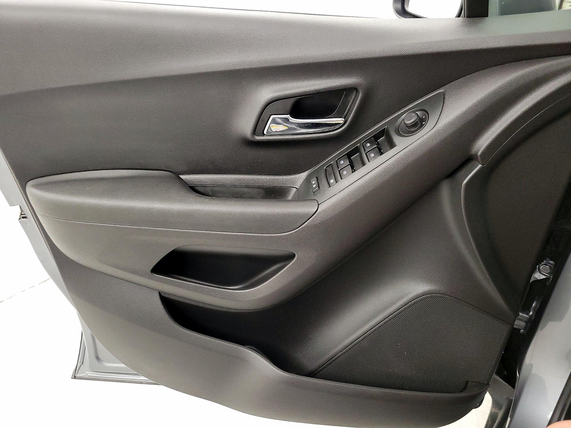 Thumbnail: 2020 Chevrolet Trax - 12
