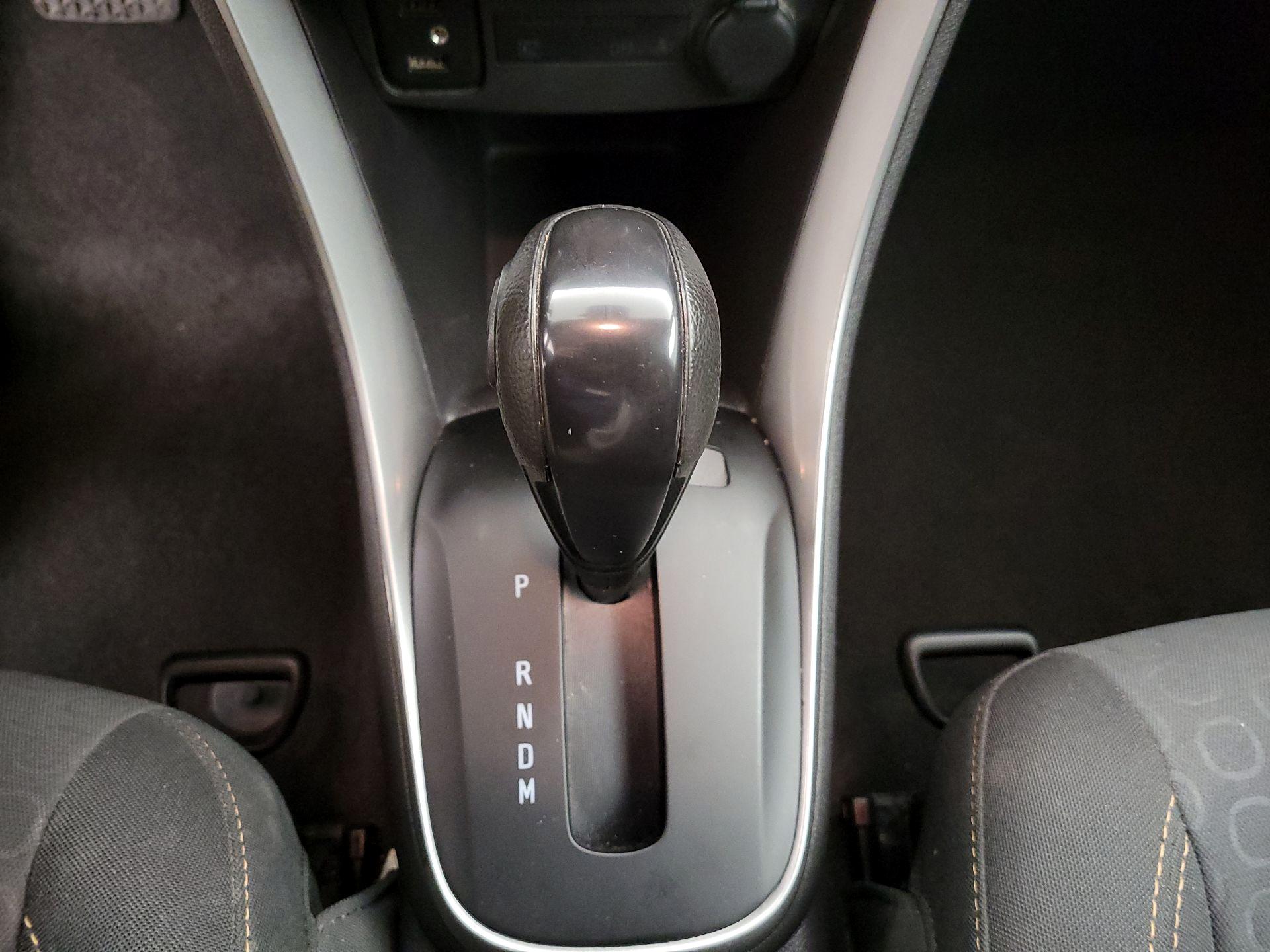 Thumbnail: 2020 Chevrolet Trax - 17