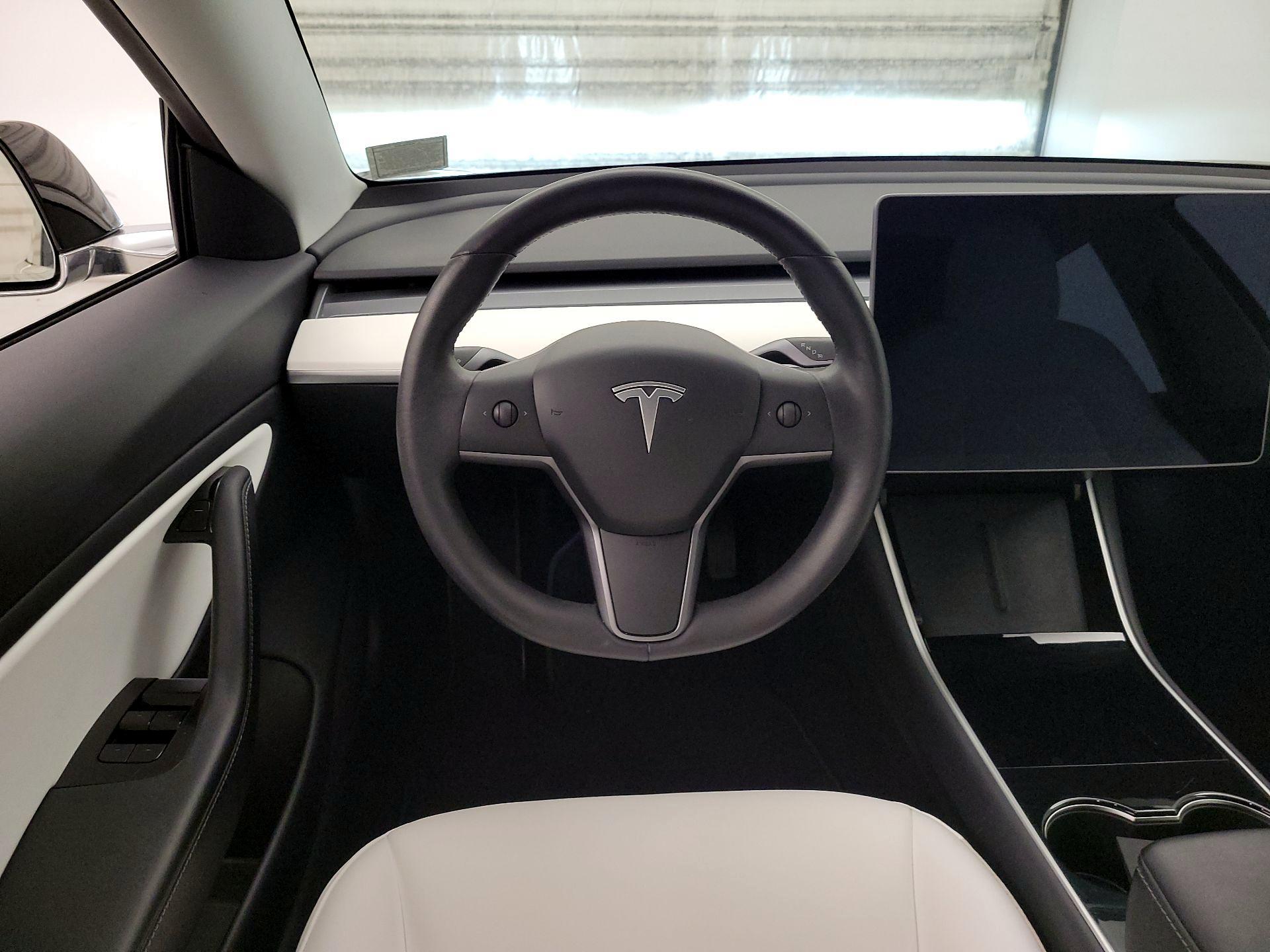 Thumbnail: 2020 Tesla Model 3 - 10
