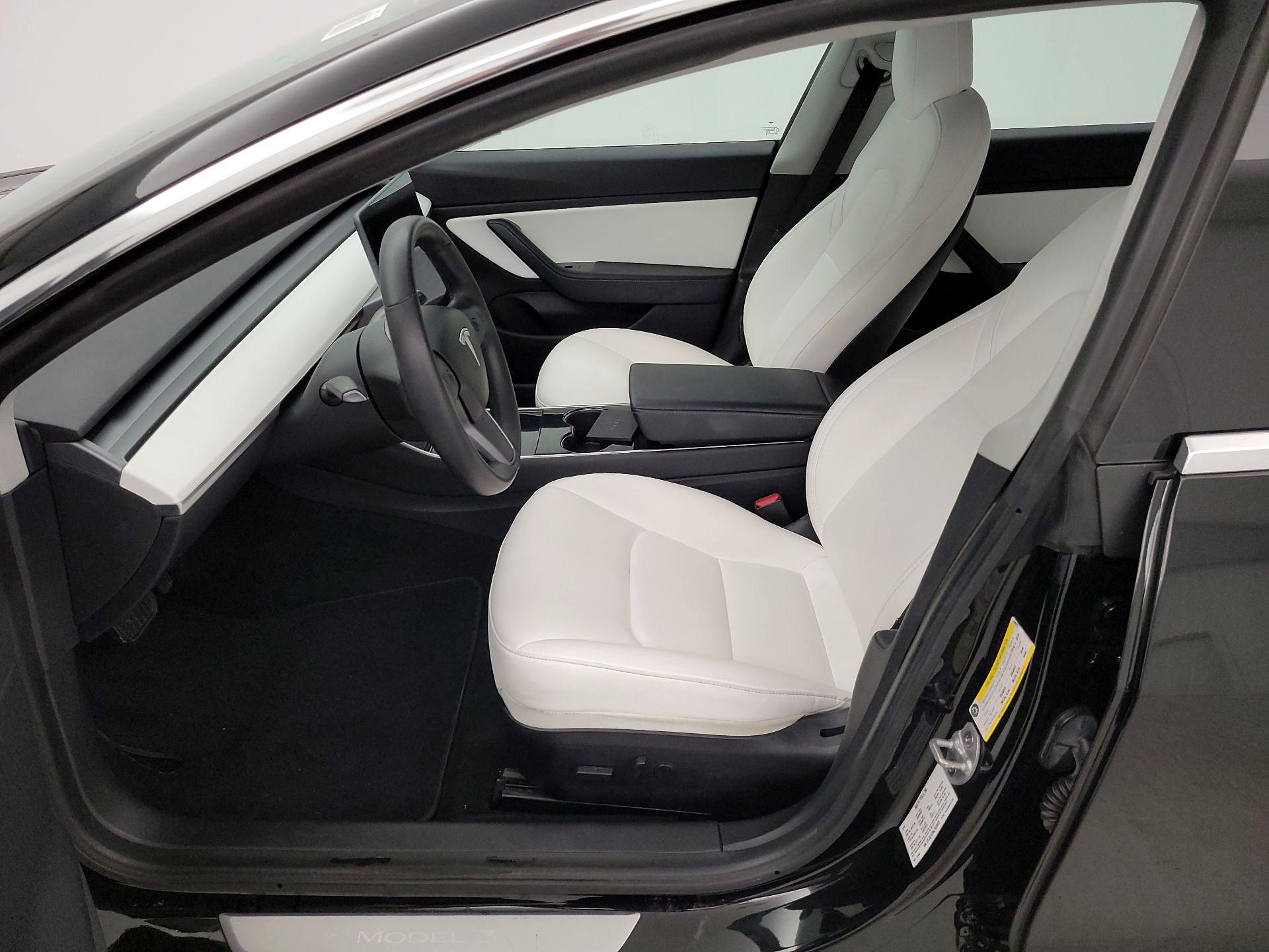 Thumbnail: 2020 Tesla Model 3 - 11