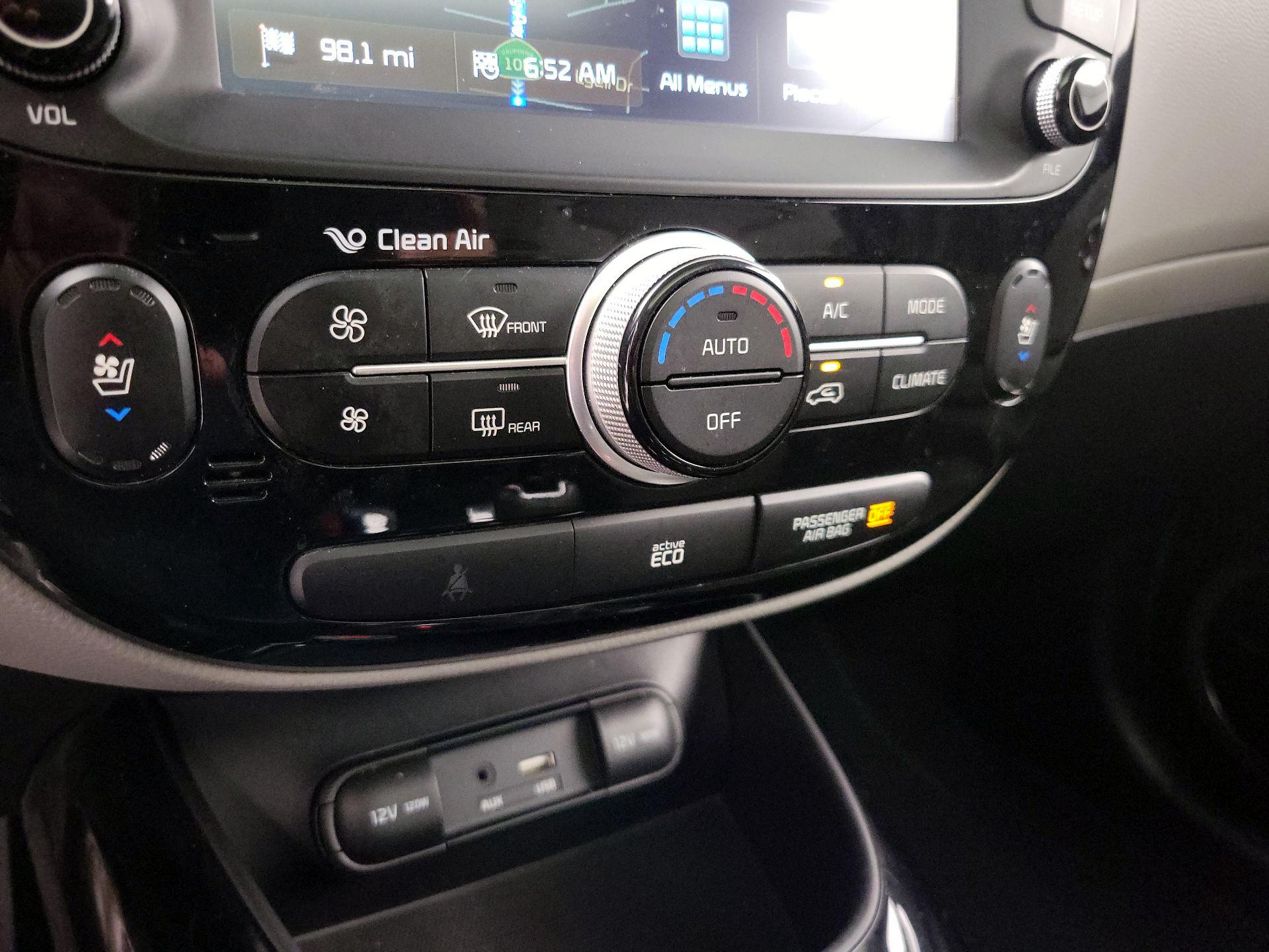 Thumbnail: 2016 Kia Soul - 16