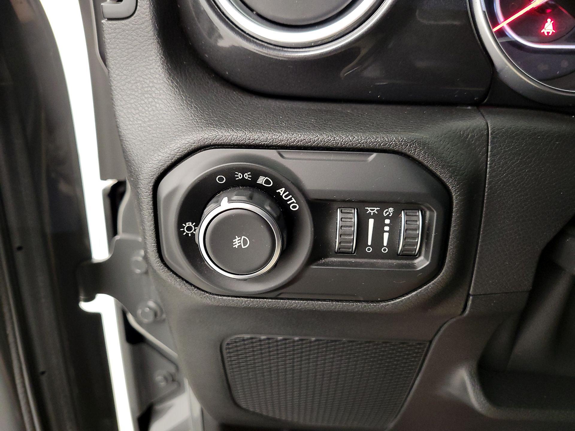 Thumbnail: 2021 Jeep Wrangler - 13