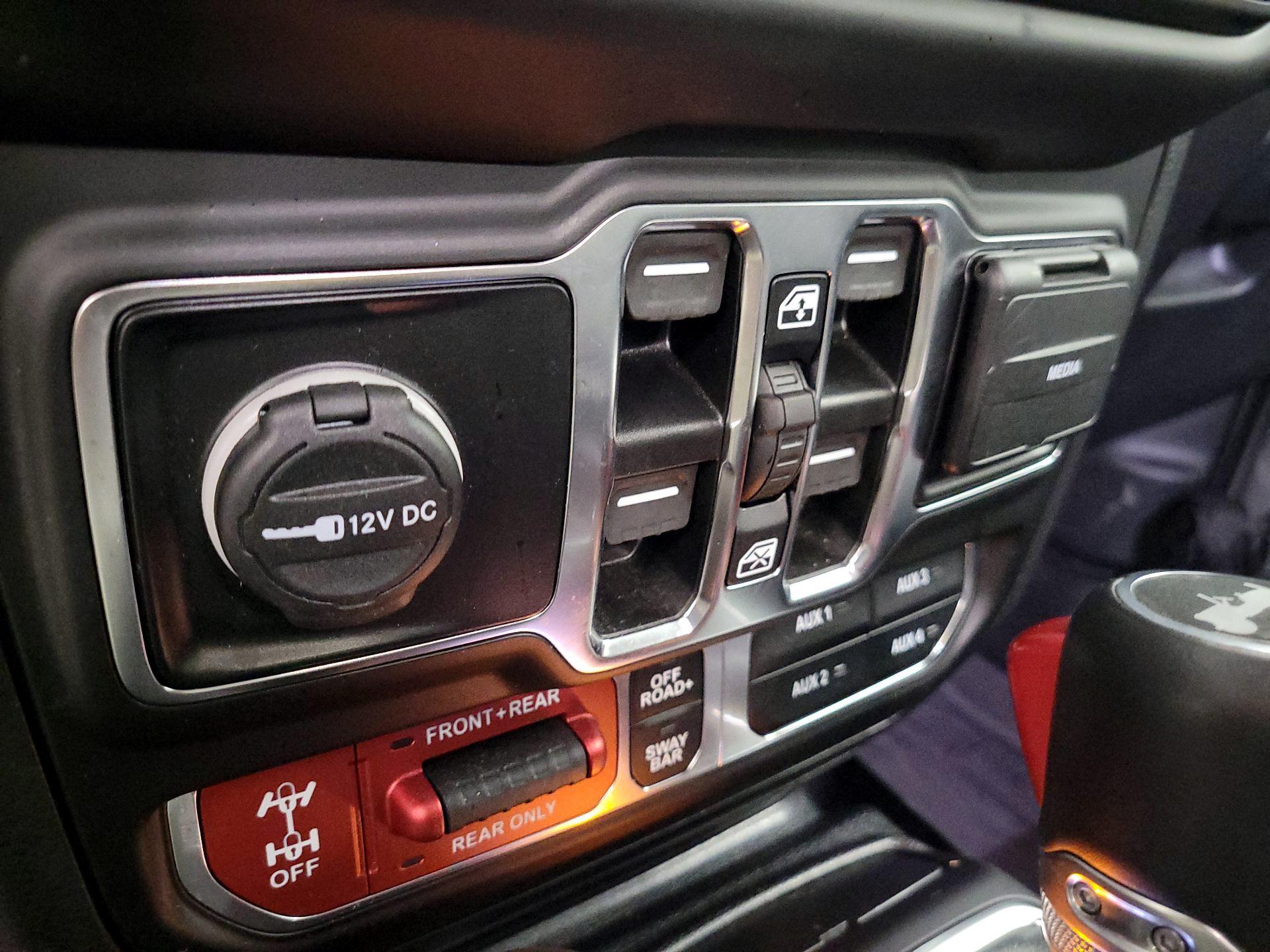 Thumbnail: 2021 Jeep Wrangler - 19